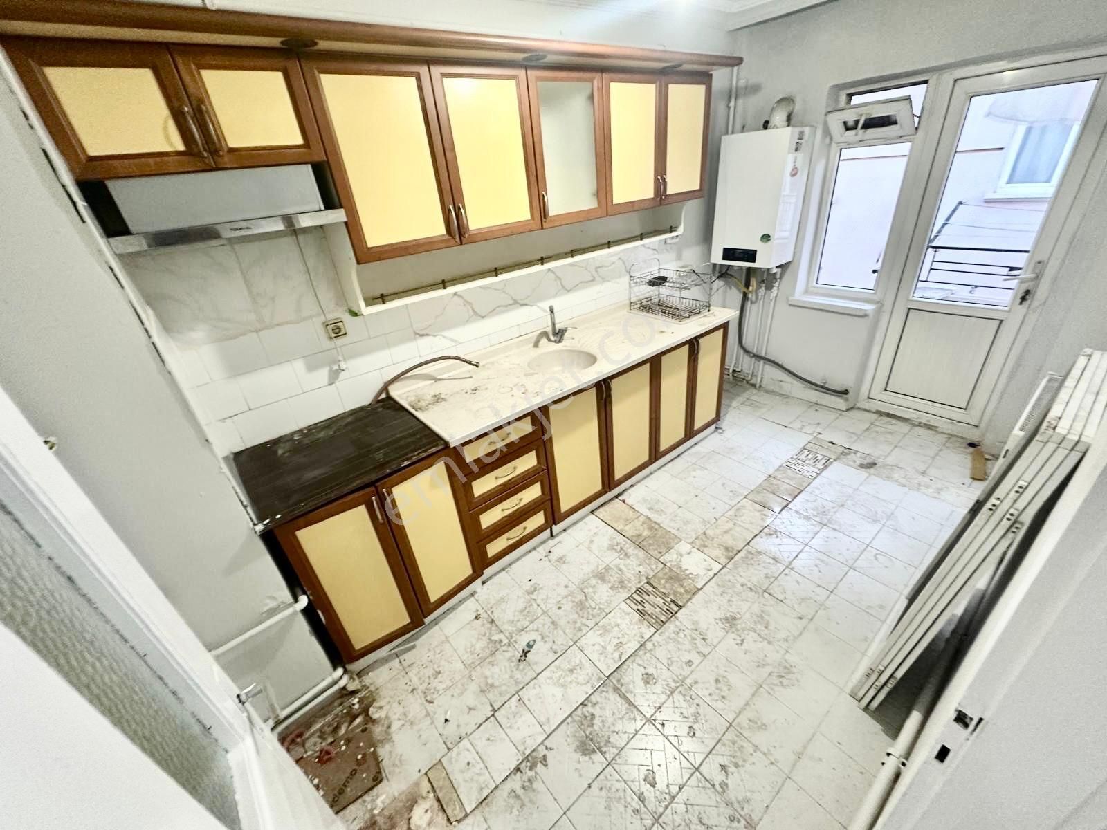 Akşemsettin Mah Ara Katta Satılık Yatırımlık Daire - Görsel 3