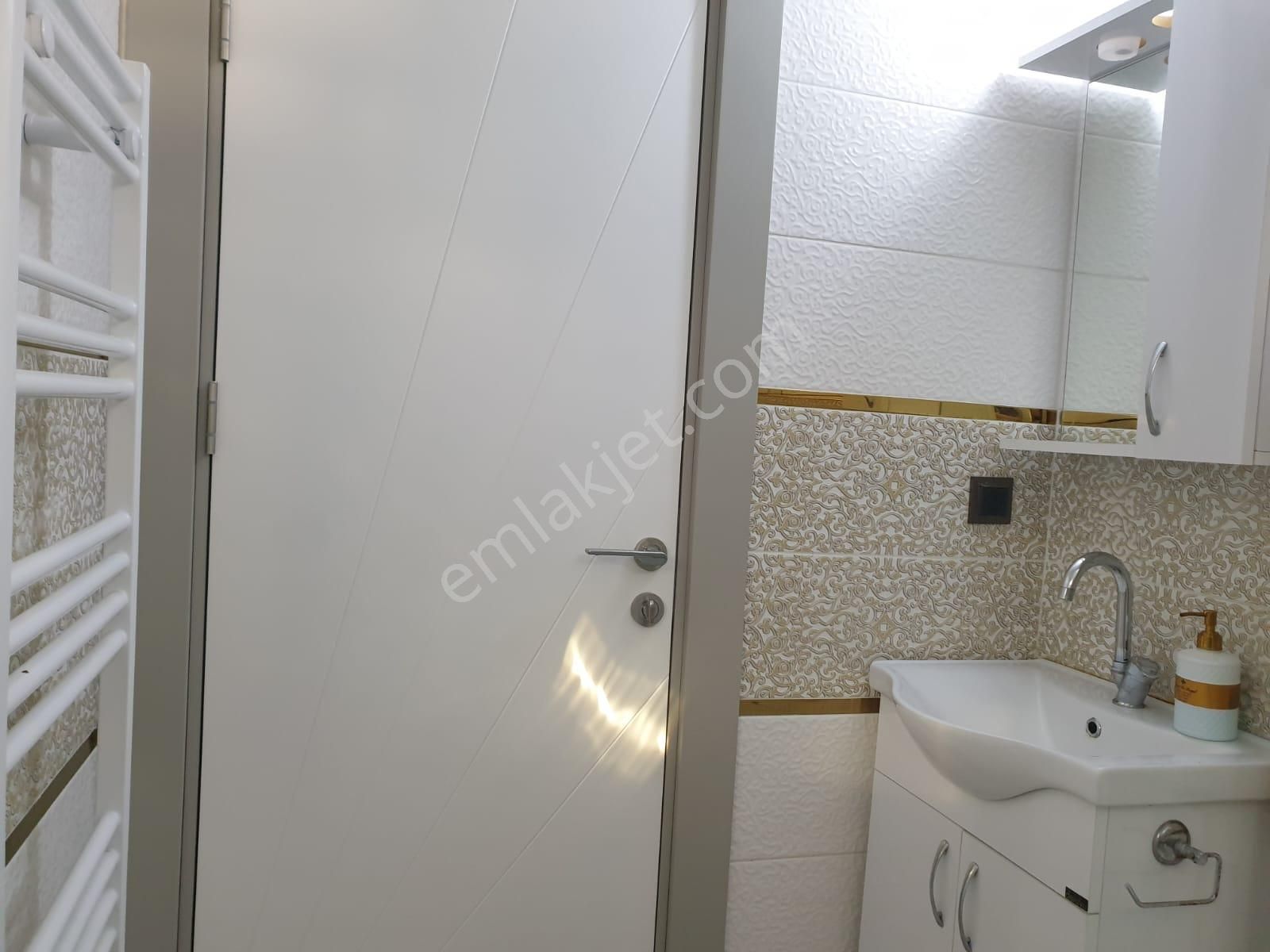 Konyaaltı Denize 100 Mt. Doğalgazlı Eşyalı Villa Tadında Bahçe Katı - Görsel 13