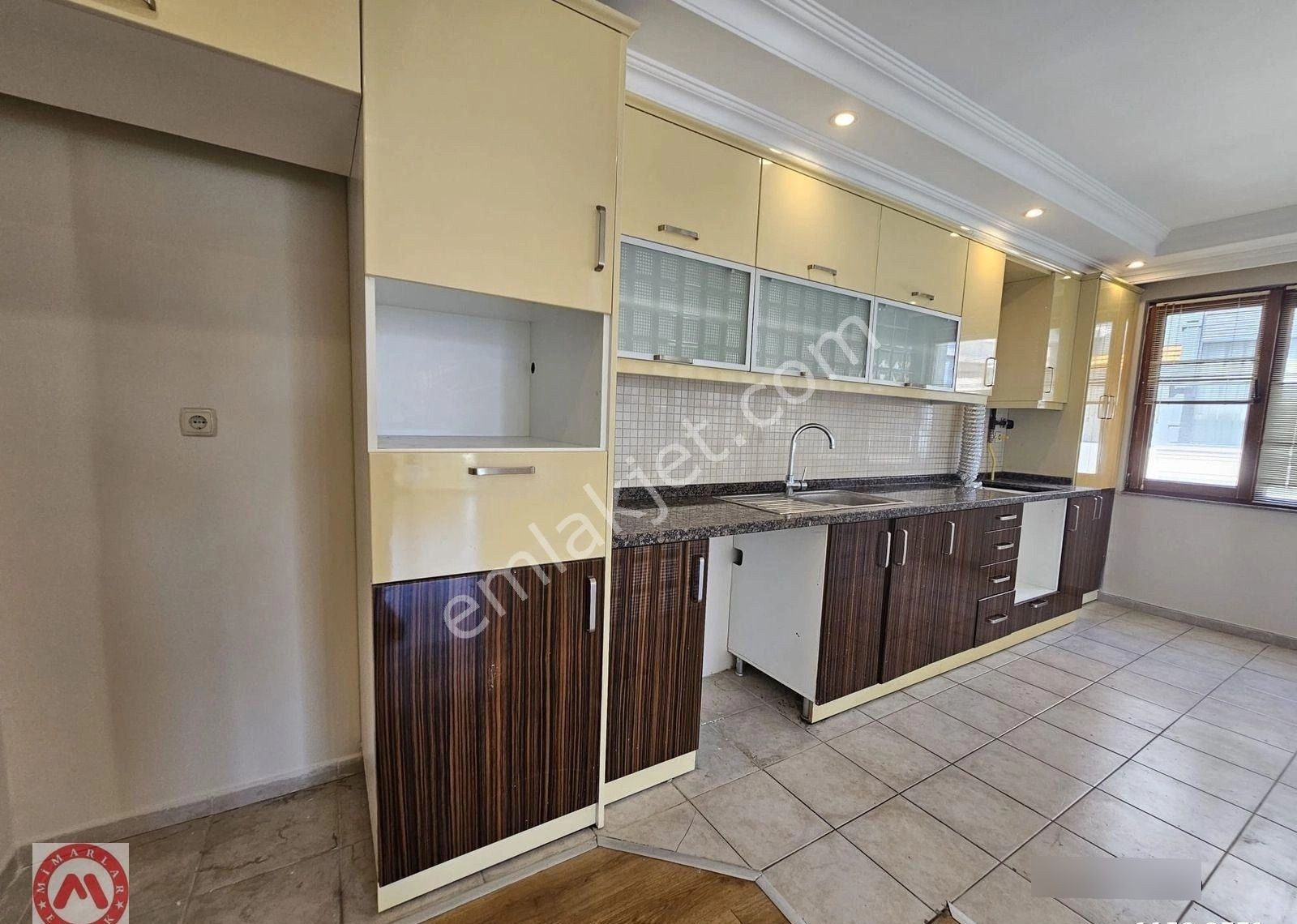 Küçükyalı Altıntepede Kombili Kapalı Otoparklı 140m2 3+2 Dubleks - Görsel 25