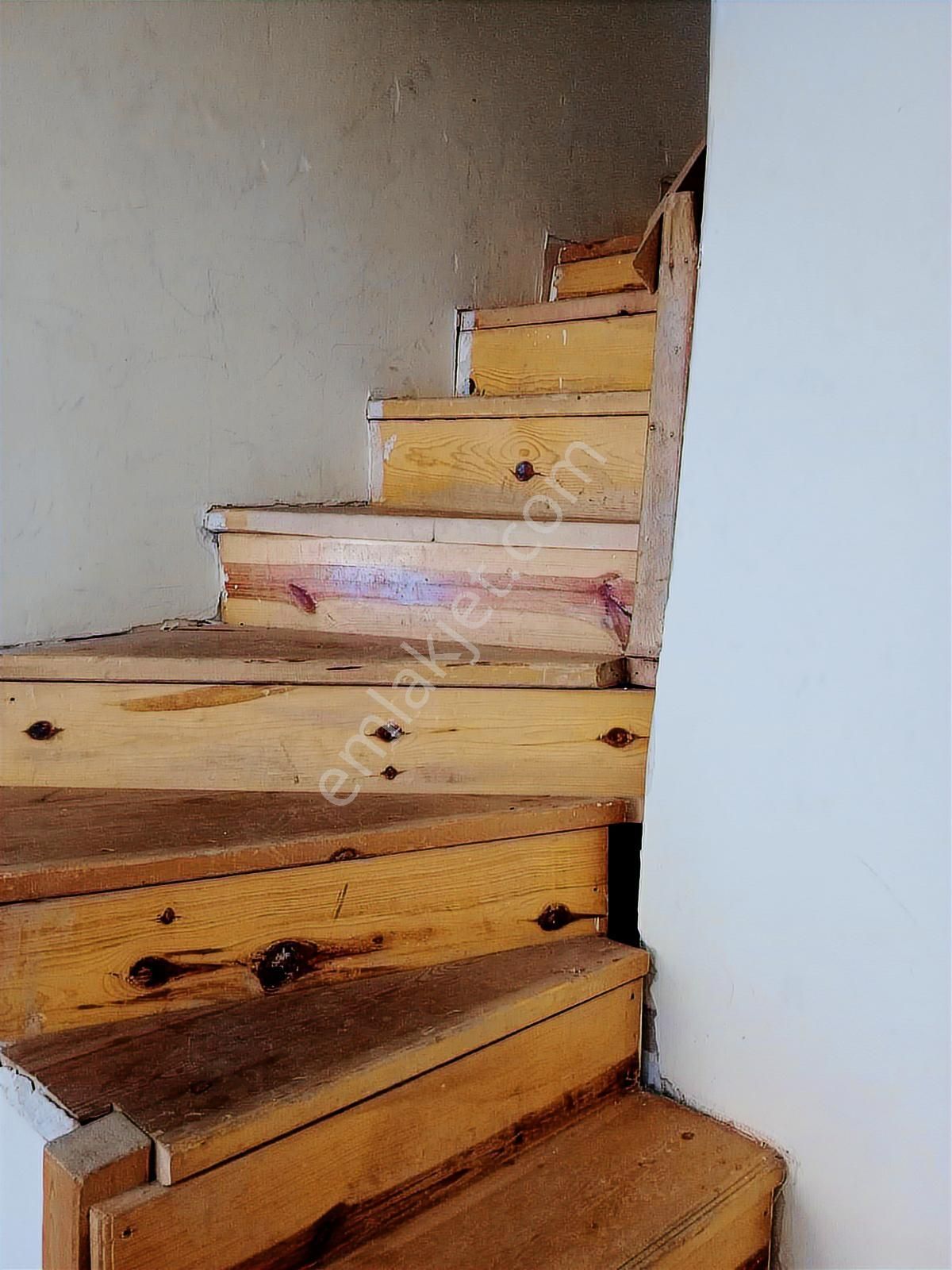 Maliye Arkasında 166m2 Bahçeli 2ayrı 2+1daireli Satılık Müstakil - Görsel 20