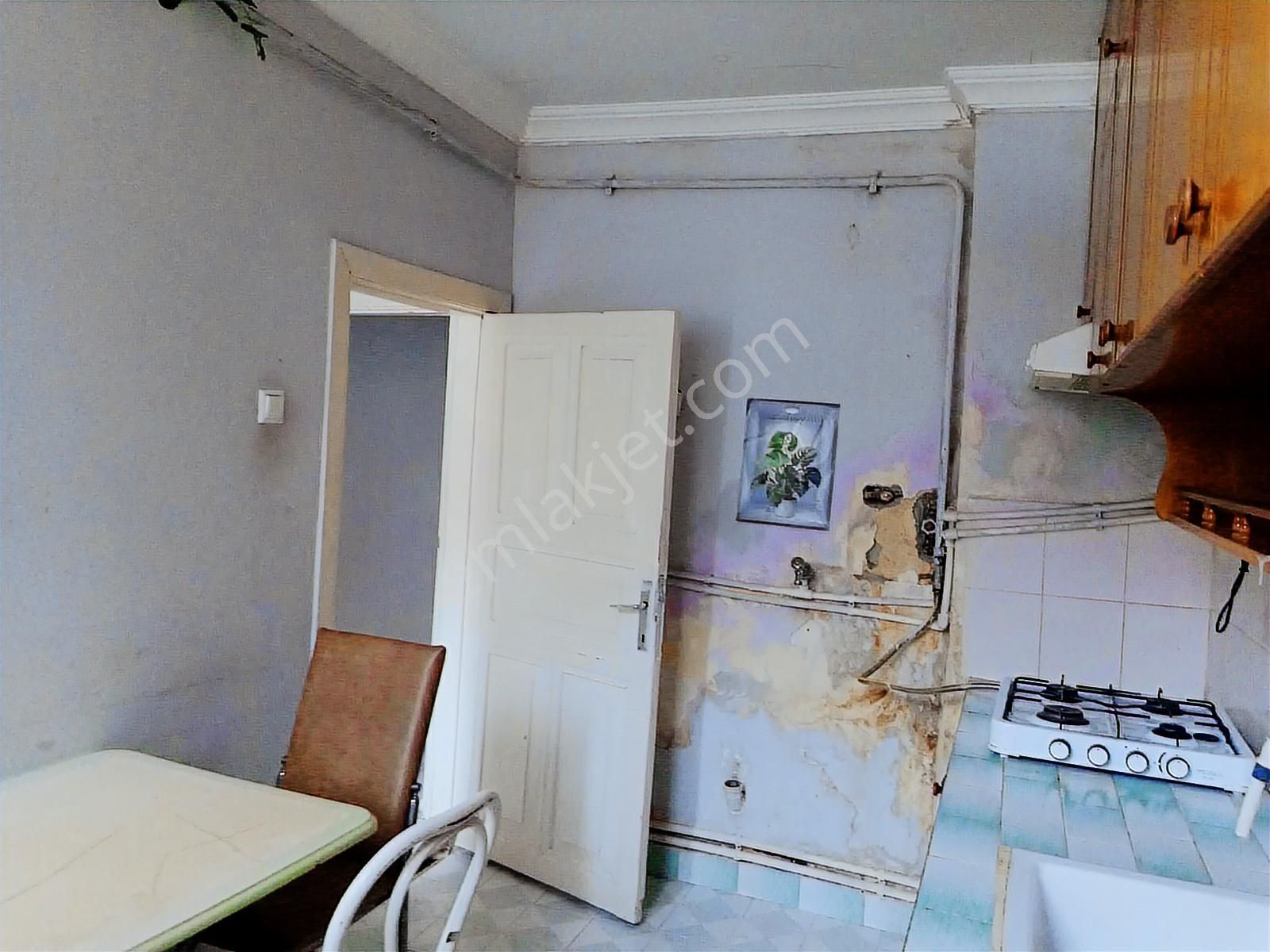 Maliye Arkasında 166m2 Bahçeli 2ayrı 2+1daireli Satılık Müstakil - Görsel 18