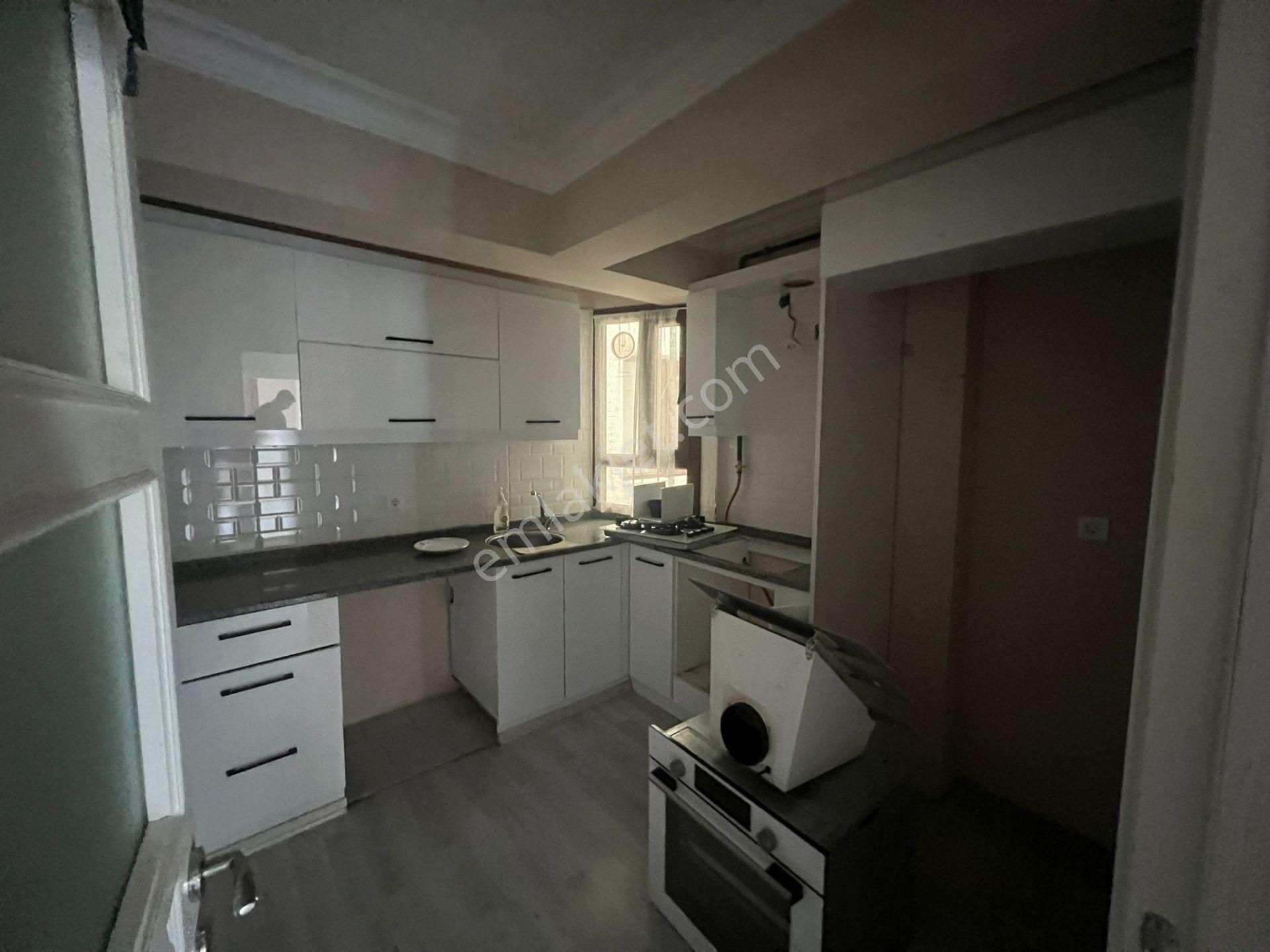 Buca Ufuk Mah.de 2+1 90m2 Dgazlı Ayrı Mutfak Ana Cadde Yakını Kiralık Daire - Görsel 9