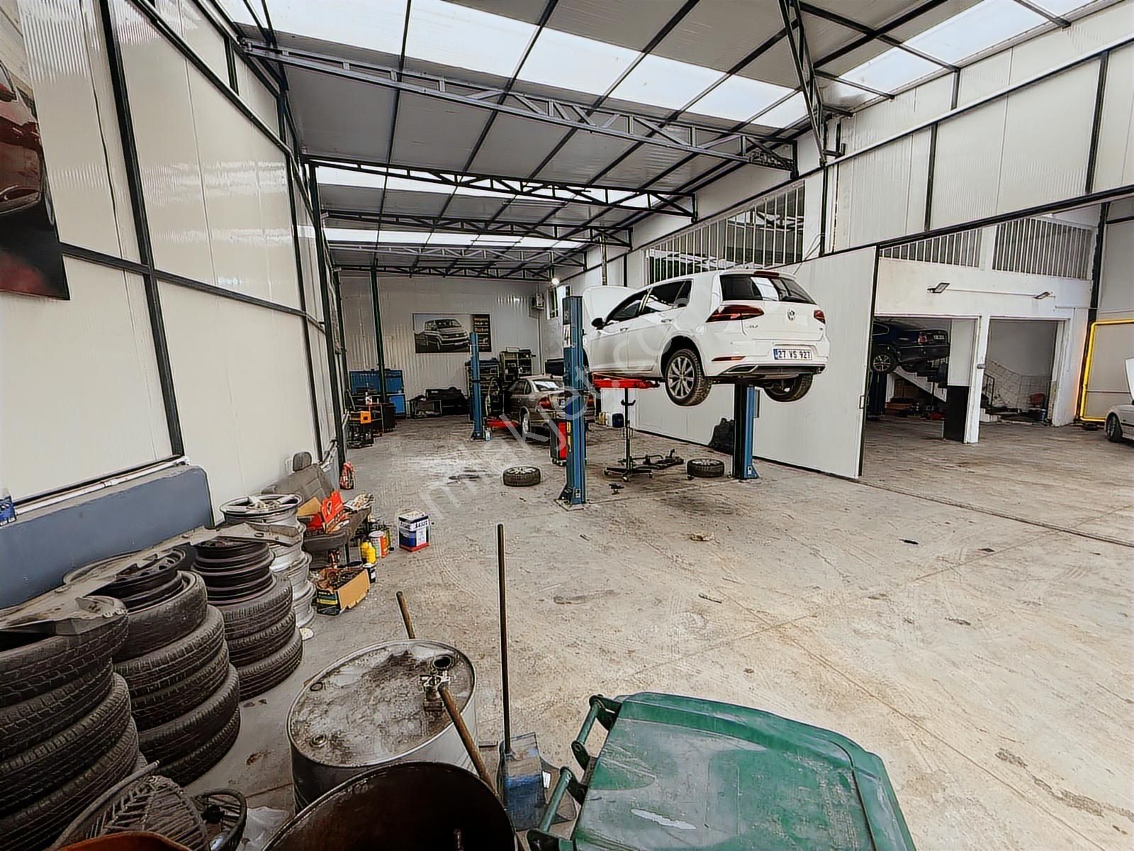 Köşe Dükkan Muhteşem Loksayon Oto Servis - Görsel 18