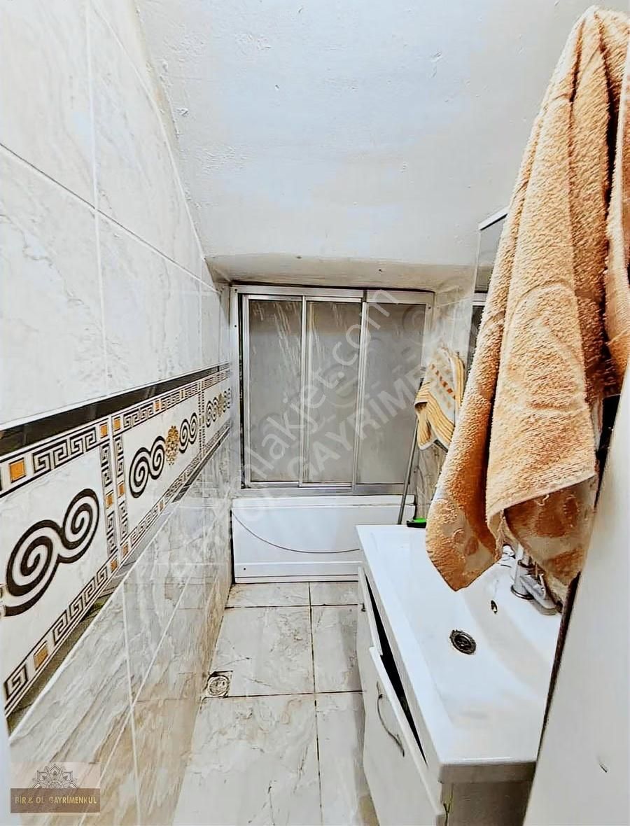 Uğurmumcu Mah. Satılık Merkezi Konumda 2+1 Bahçe Katı Daire - Görsel 3