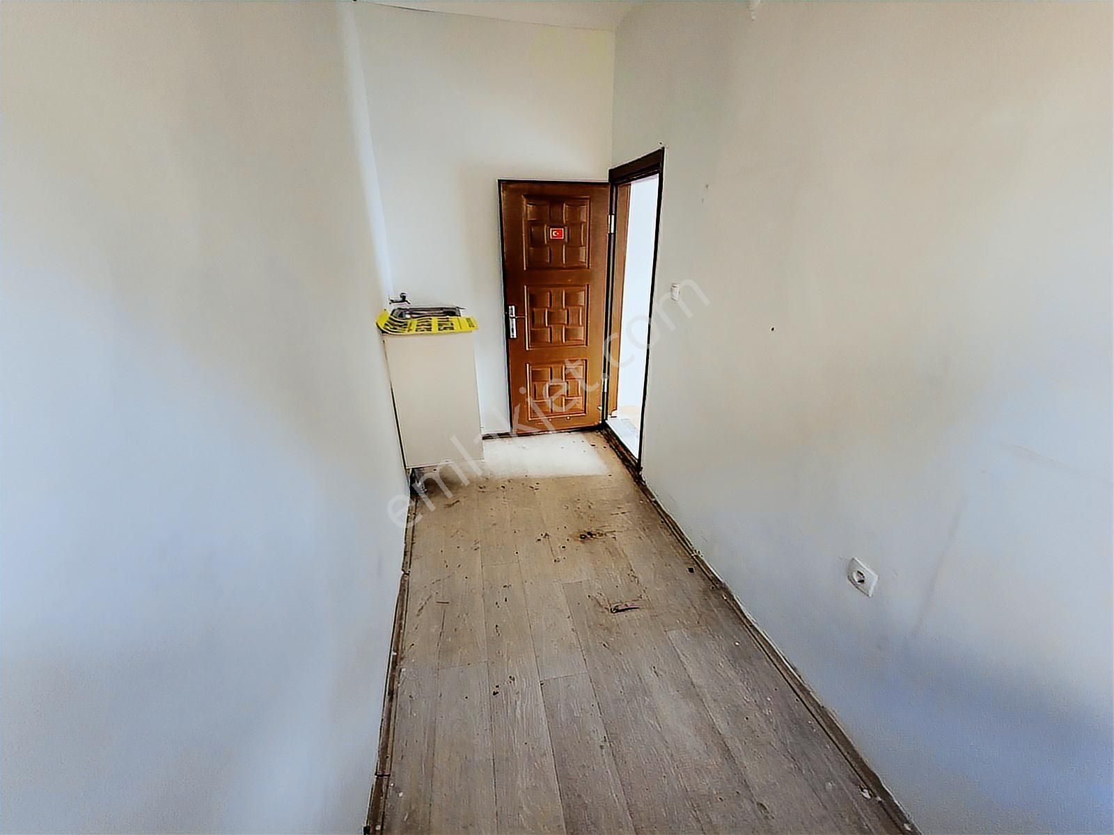 2 Adet İş Yeri + 2 Adet 1+1 Daire Olmak Üzere 4 Ayrı Tek Tapulu - Görsel 3