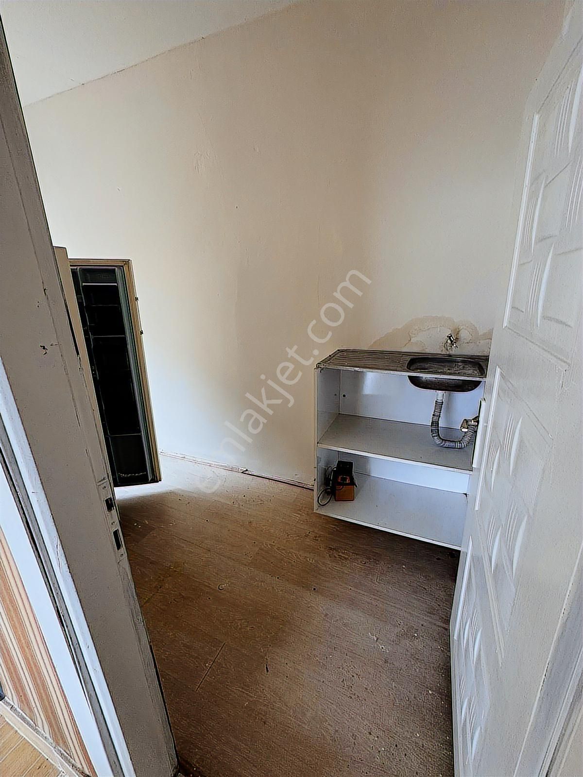 2 Adet İş Yeri + 2 Adet 1+1 Daire Olmak Üzere 4 Ayrı Tek Tapulu - Görsel 22