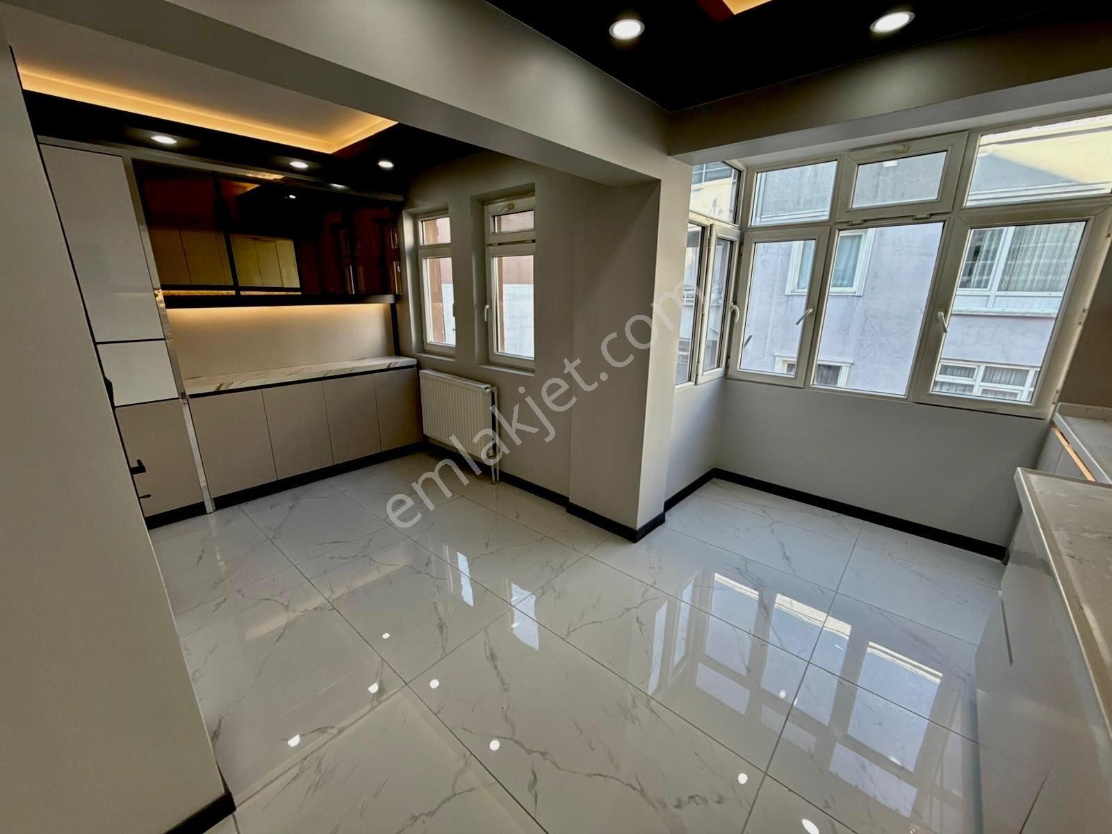 Akşemsettin Mah'de 4+1 Full Yapılı Satılık Teras Daire - Görsel 5