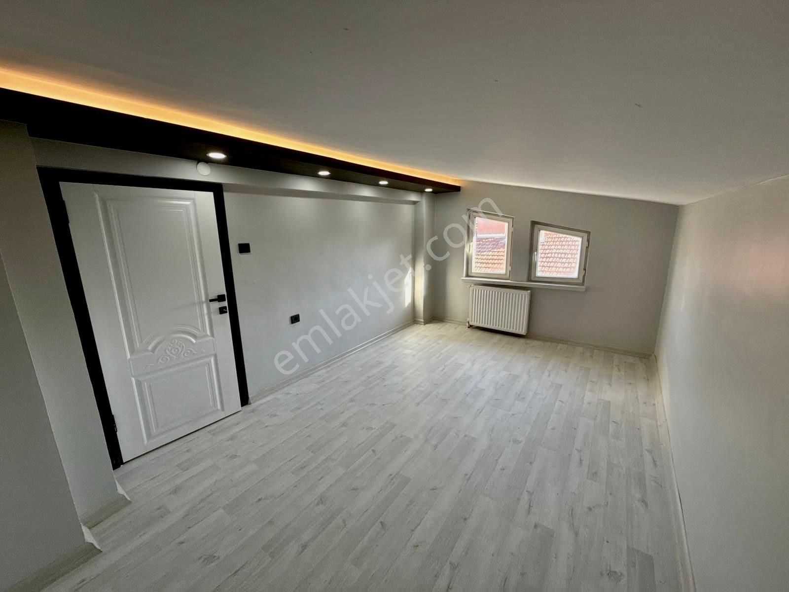 Akşemsettin Mah'de 4+1 Full Yapılı Satılık Teras Daire - Görsel 6