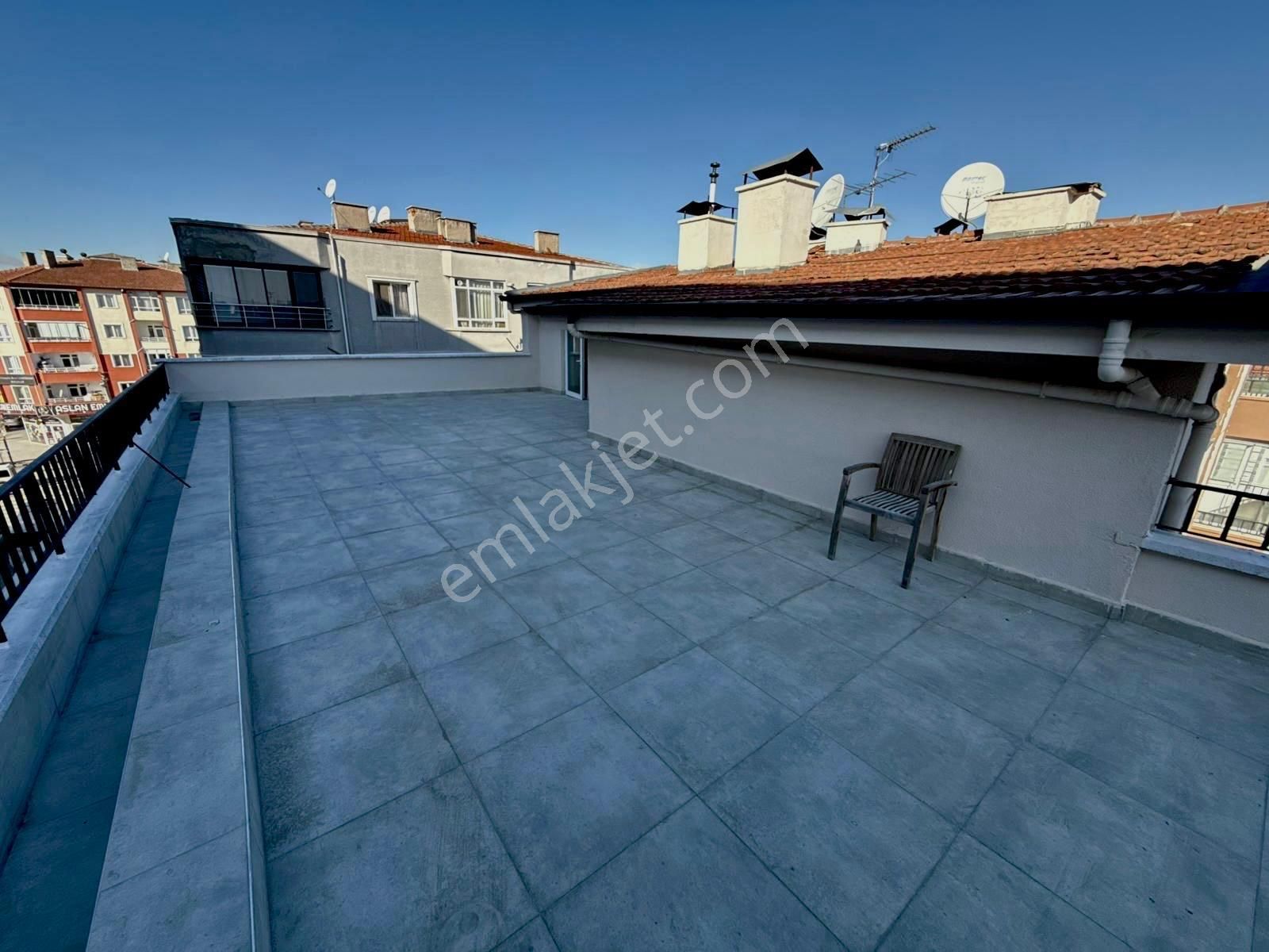 Akşemsettin Mah'de 4+1 Full Yapılı Satılık Teras Daire - Görsel 19