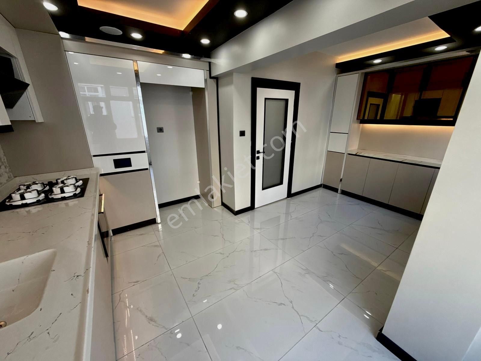 Akşemsettin Mah'de 4+1 Full Yapılı Satılık Teras Daire - Görsel 4