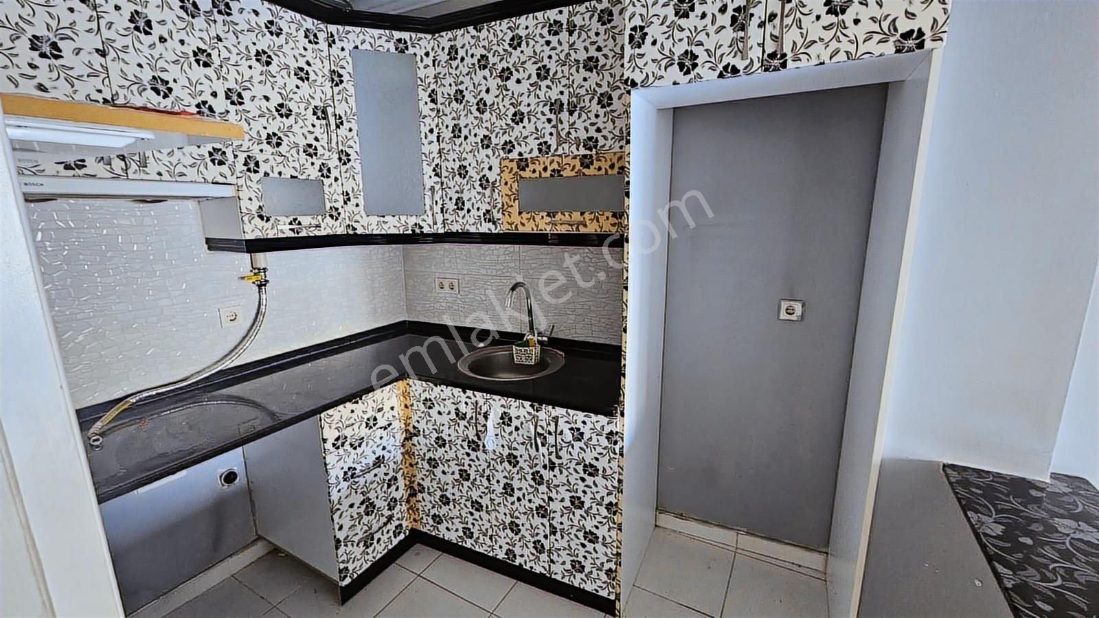 İzban Durağına Yakın Teraslı Deniz Manzaralı Kiralık 2+1 Daire - Görsel 35