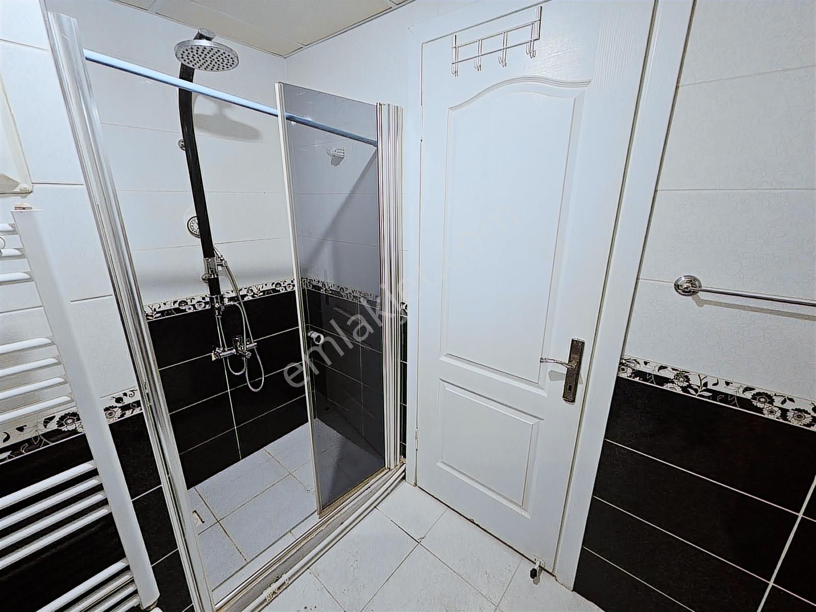 İzban Durağına Yakın Teraslı Deniz Manzaralı Kiralık 2+1 Daire - Görsel 22