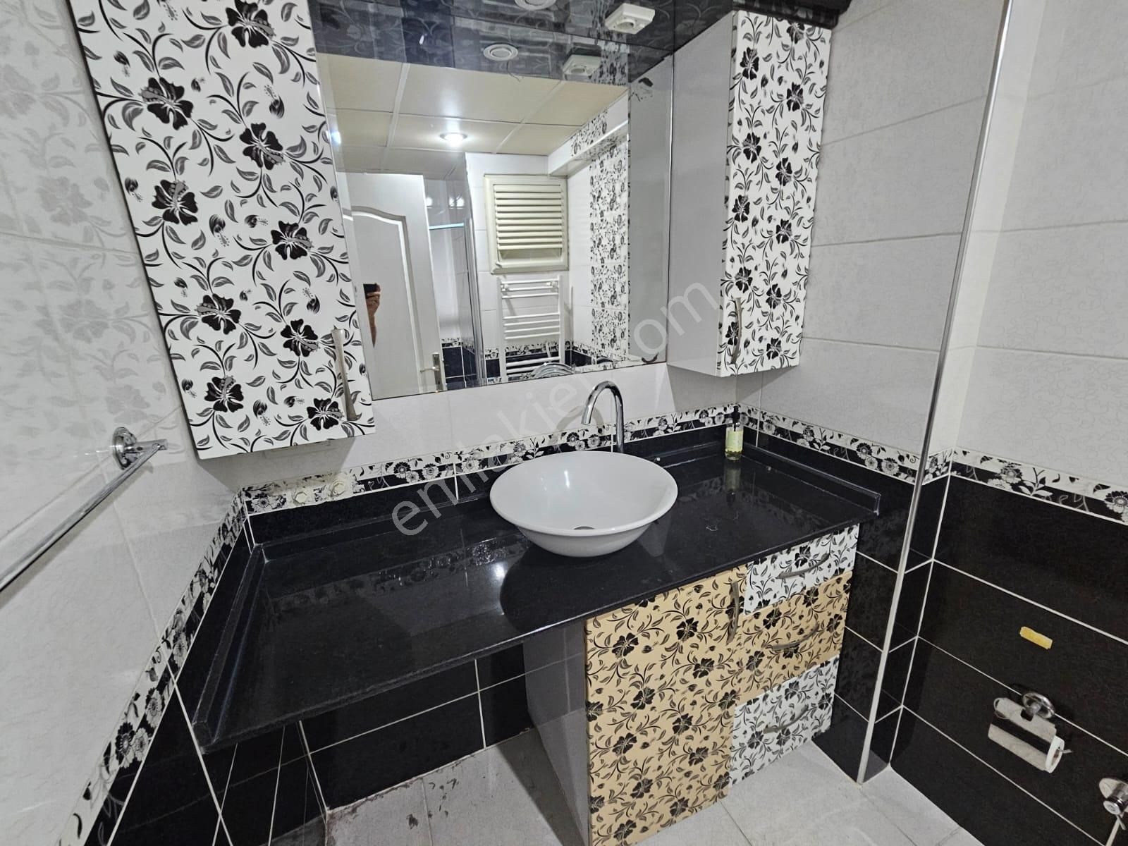 İzban Durağına Yakın Teraslı Deniz Manzaralı Kiralık 2+1 Daire - Görsel 20