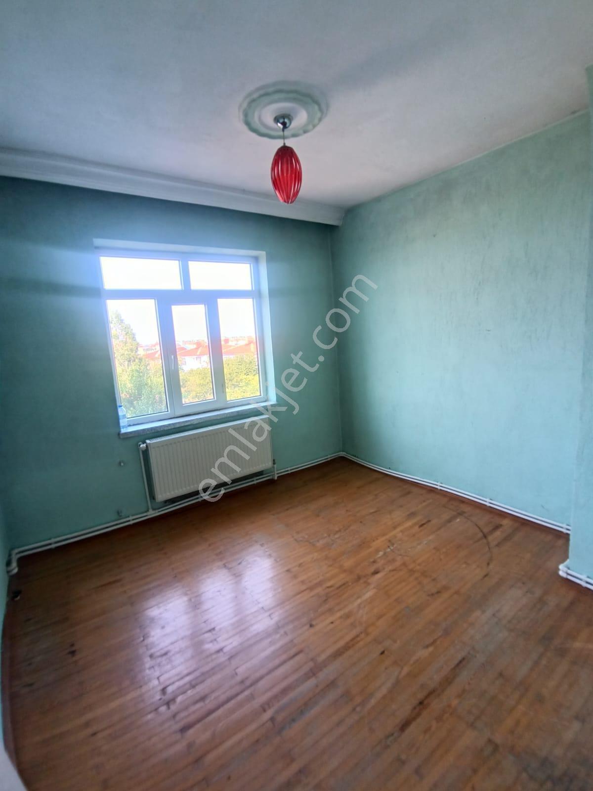 Akçay Emlak'tan Akşehir Koşuyolu Beş Kalem Kursu Civarı Ara Kat Doğalgazlı Kiralık 3+1 Daire - Görsel 4