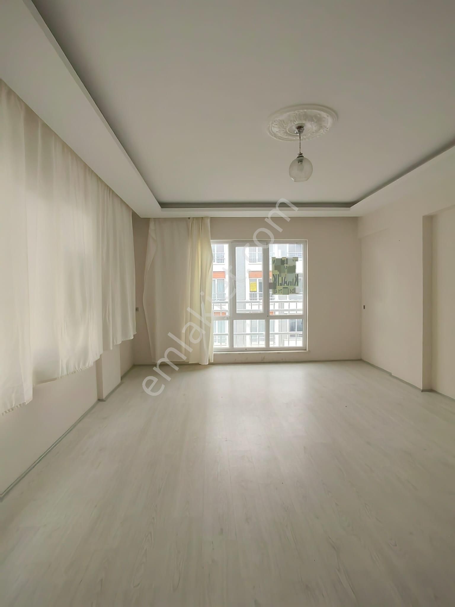 Akçay Emlak'tan Akşehir Koşuyolu Civarında Ara Kat Asansörlü Kiralık 2+1 Daire - Görsel 4