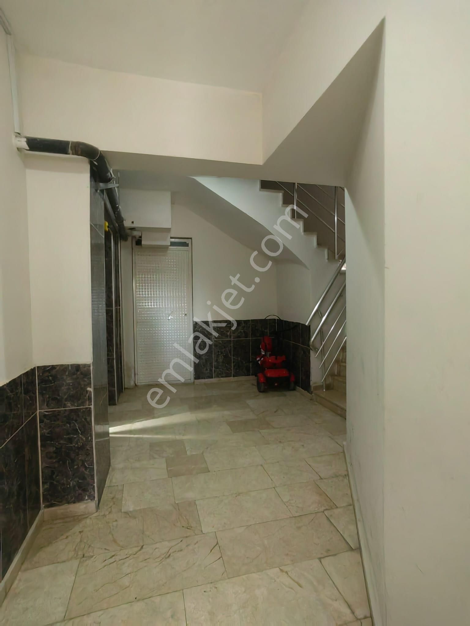 Akçay Emlak'tan Akşehir Koşuyolu Civarında Ara Kat Asansörlü Kiralık 2+1 Daire - Görsel 30