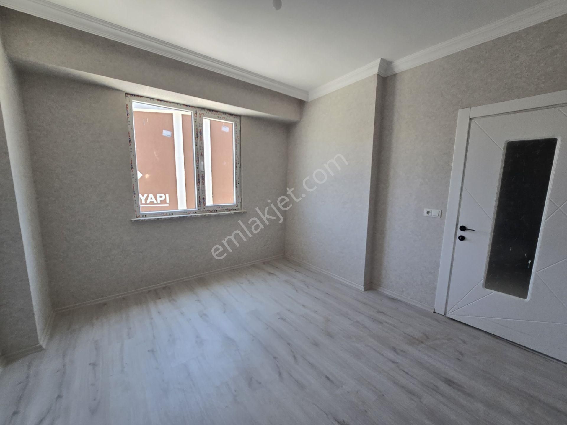 Ahmet Yesevi Caddesin De 2+1 Sıfır İskanlı Daire - Görsel 5