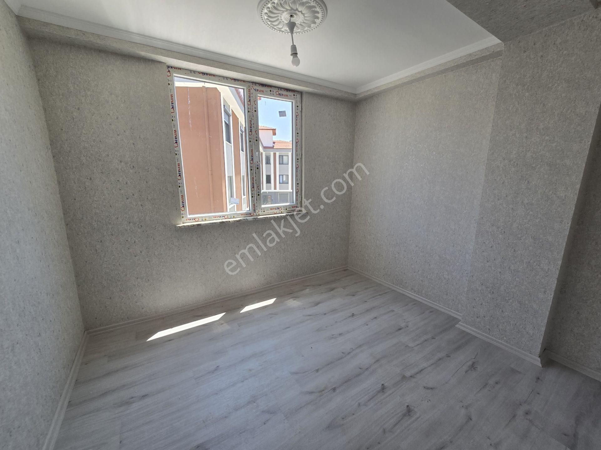 Ahmet Yesevi Caddesin De 2+1 Sıfır İskanlı Daire - Görsel 8