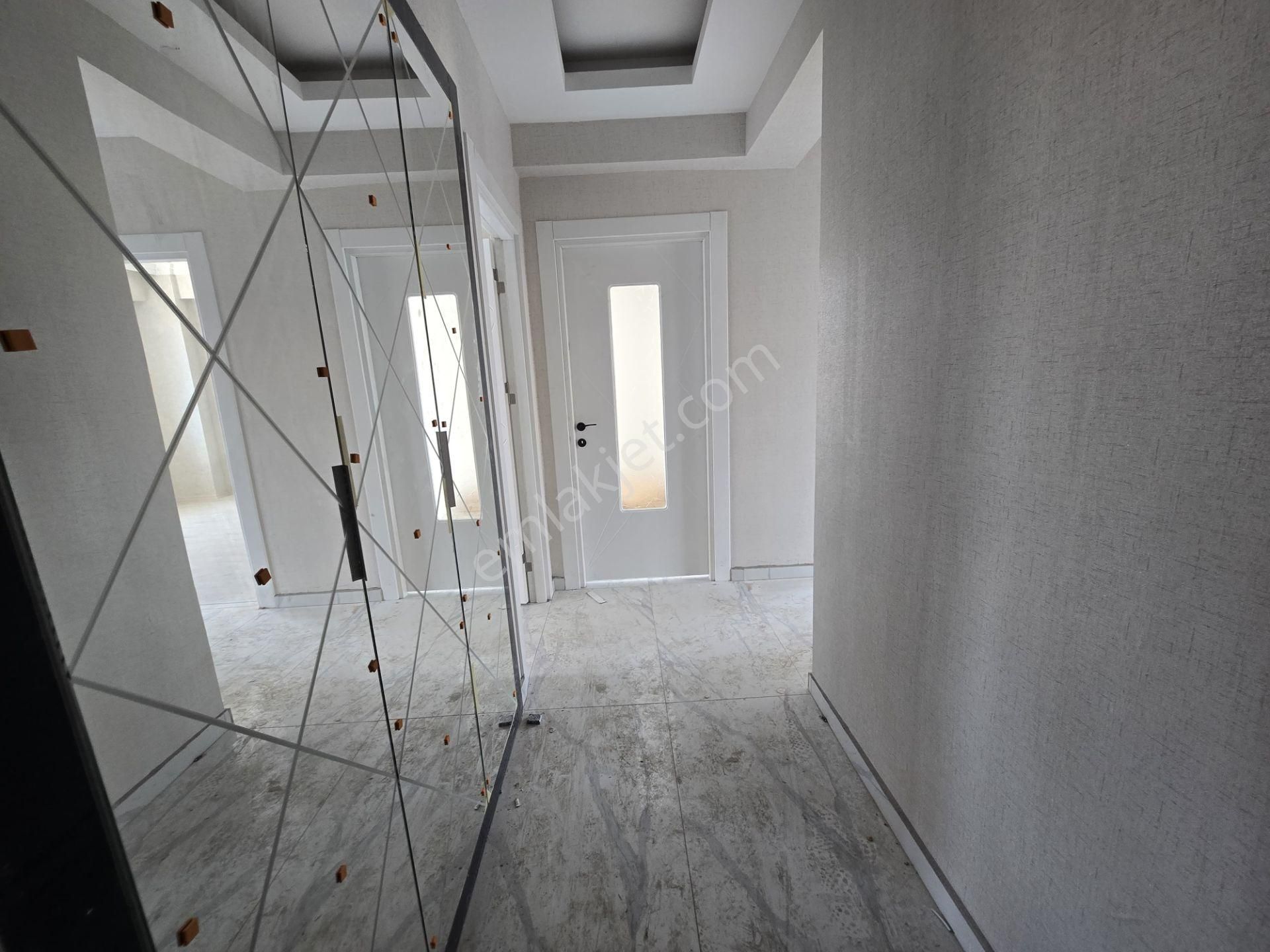 Ahmet Yesevi Caddesin De 2+1 Sıfır İskanlı Daire - Görsel 19