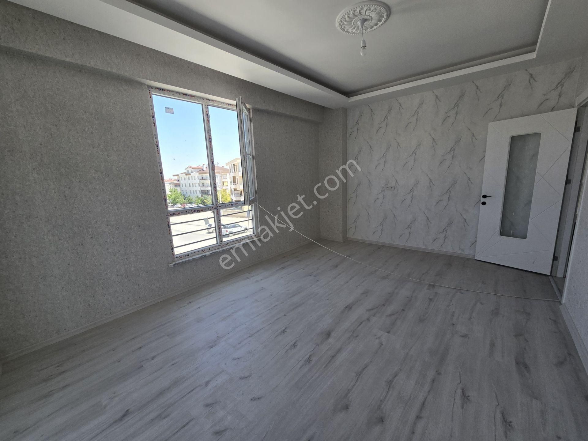 Ahmet Yesevi Caddesin De 2+1 Sıfır İskanlı Daire - Görsel 14