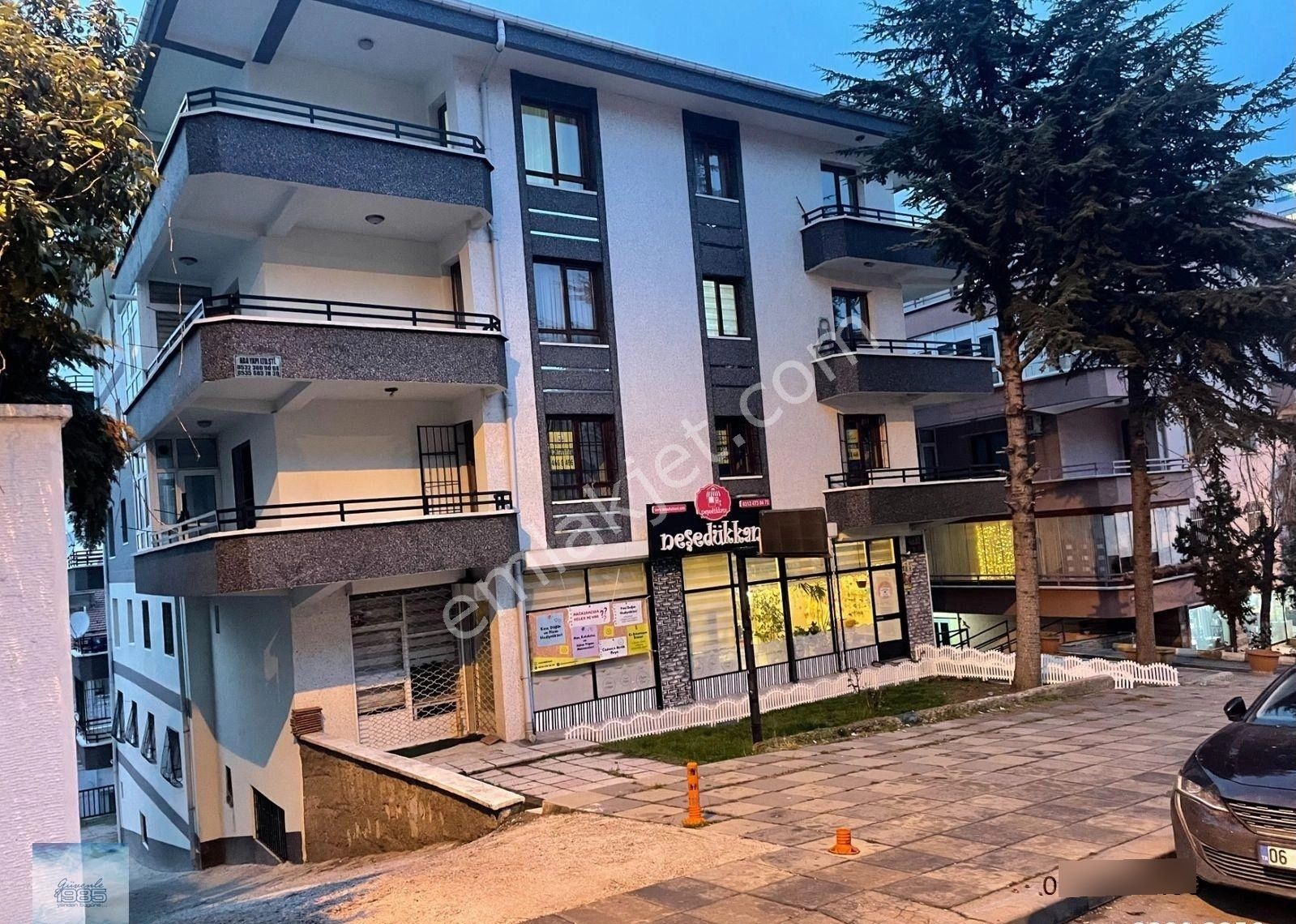 Öveçler Lizbon Caddesi Üzeri 3+1 Kombili Ön Cephe Açık Otoparklı 2. Kat 110m2