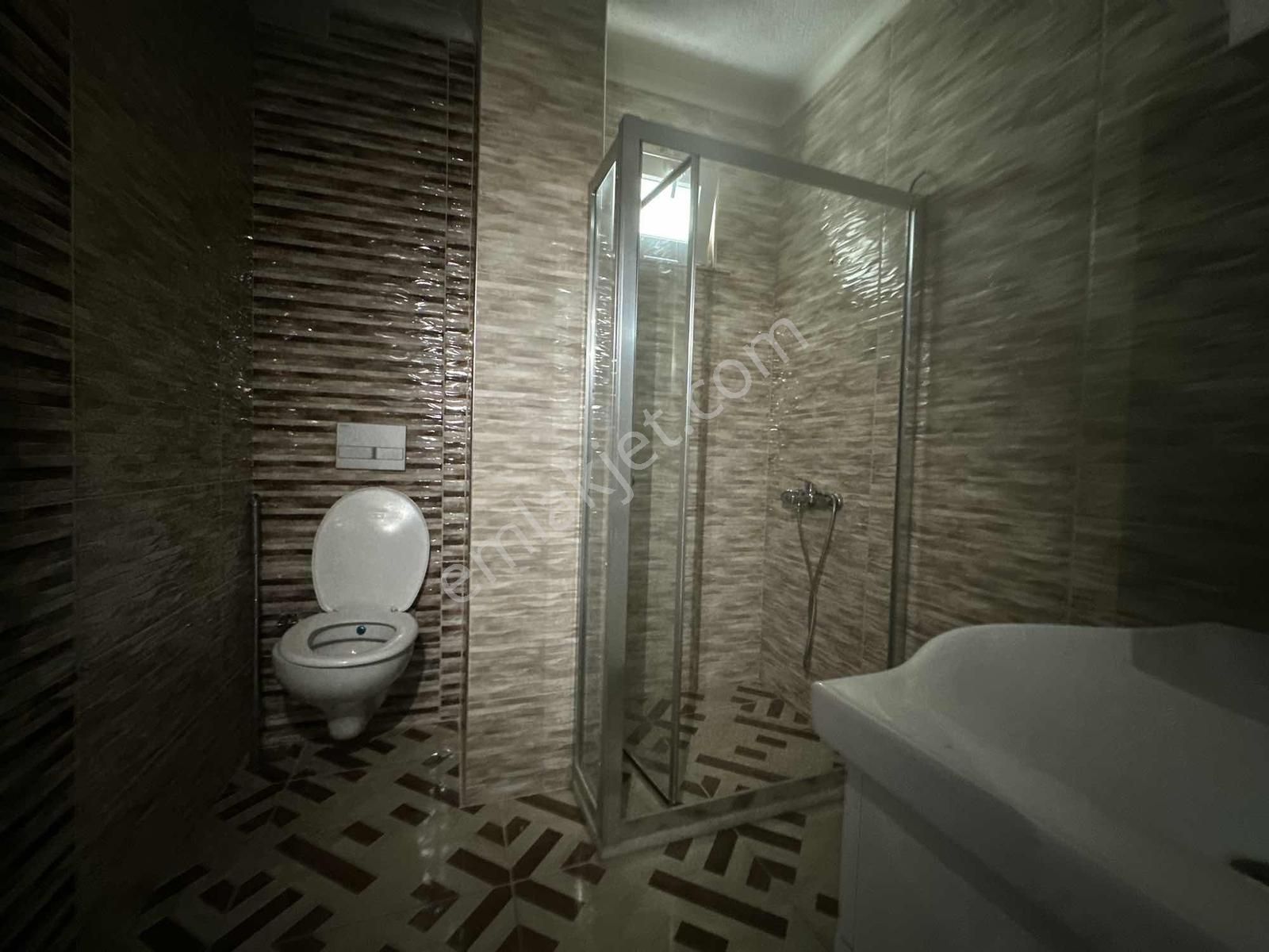 Çekmeköy Çatalmeşede Merkezi Konumda Yüksek Giriş 1+1 Daire - Görsel 12