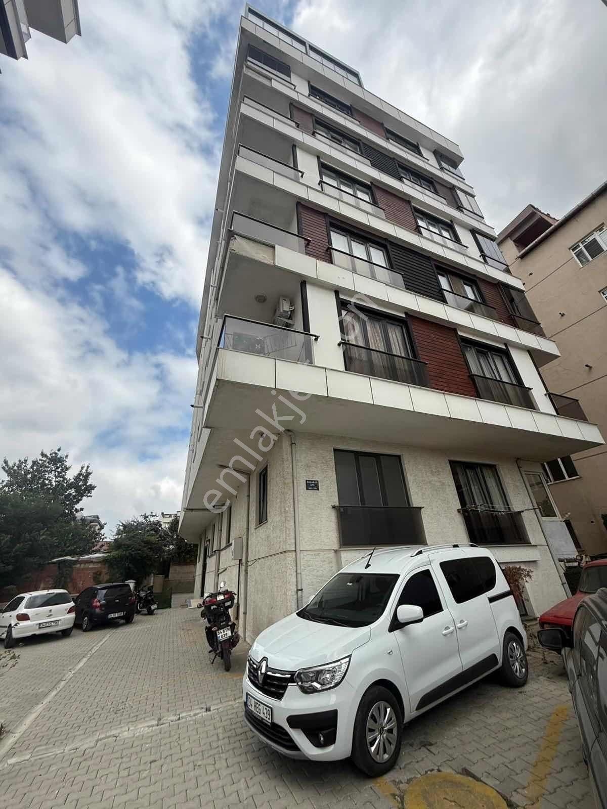 Çekmeköy Çatalmeşede Merkezi Konumda Yüksek Giriş 1+1 Daire - Görsel 13