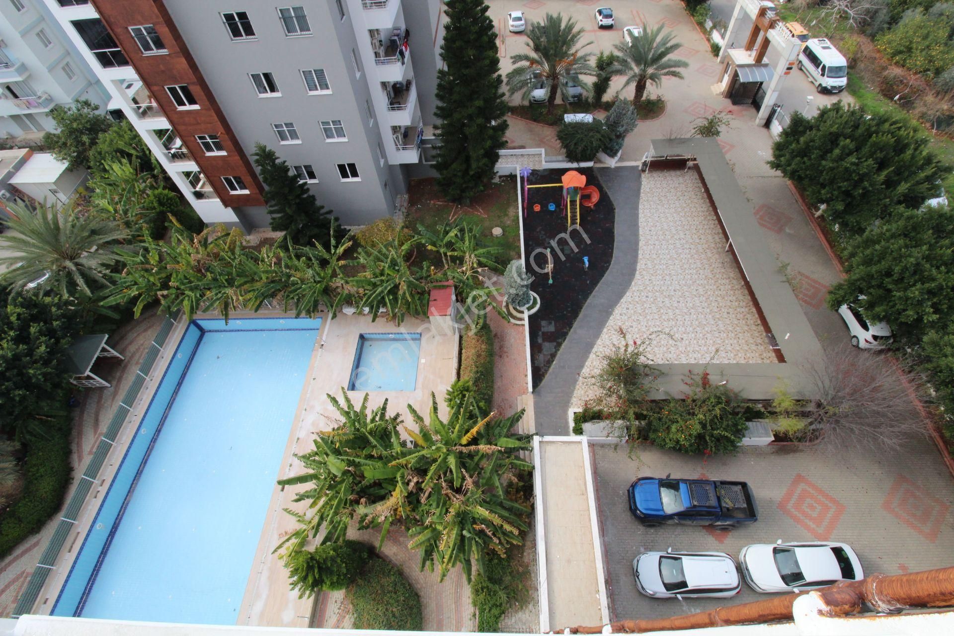 Aslan'dan Kuyuluk Yolunda Havuzlu Site İçi Bagımsız 3+1