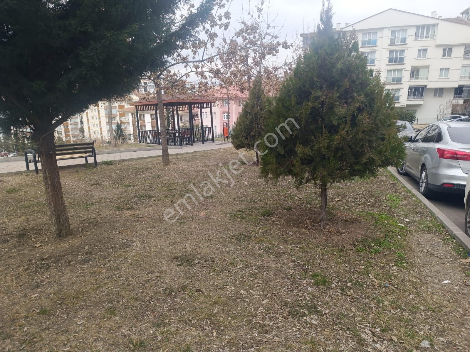 Topçu Merkez De Ulaşım Okul Yanı Katta 2+1 95.m'2 - Görsel 22