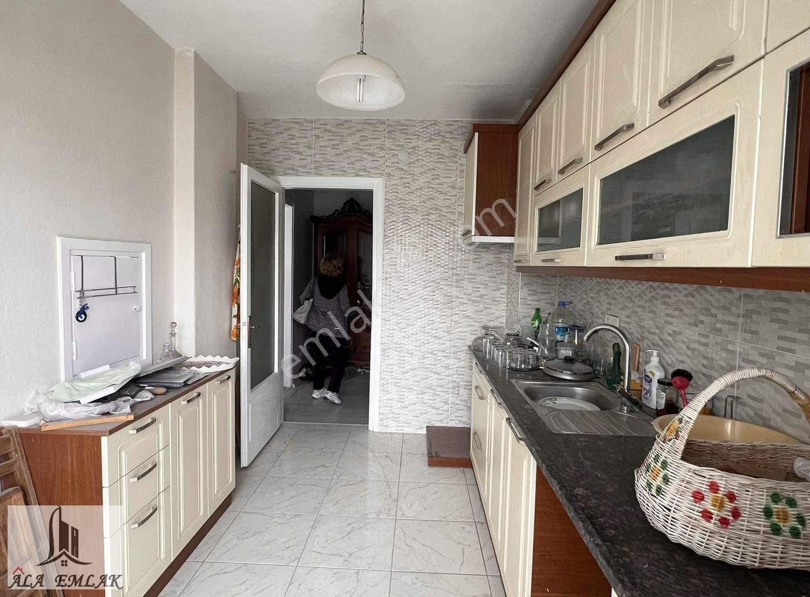 İnönü Cadde Üzerinde Asansörlü 3+1 Tüm Yaşam Alanı Aydınlık