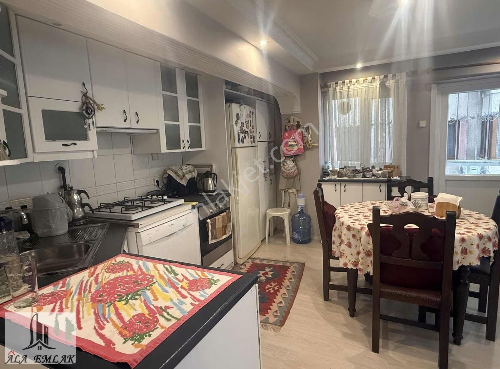 İnönü Cadde Üzerinde Arakat Asansörlü Otoparklı Metro Yakını - Görsel 20