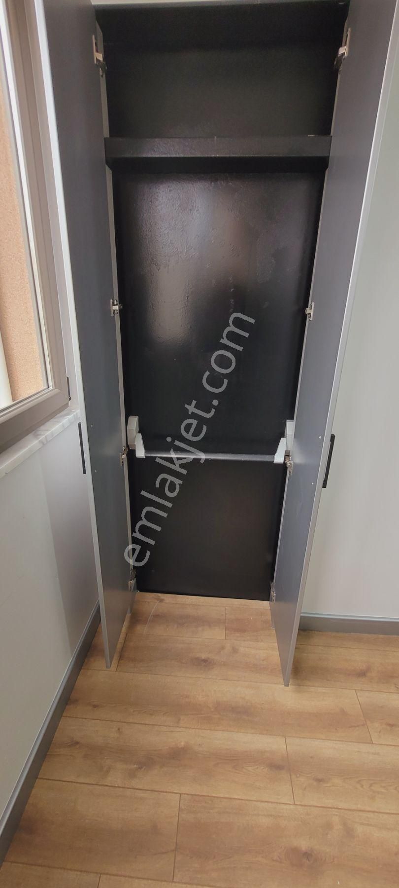 Göstepe Mahallesinde İçi Tamamen Yenilenmiş 4+1 Net 150m2 - Görsel 28