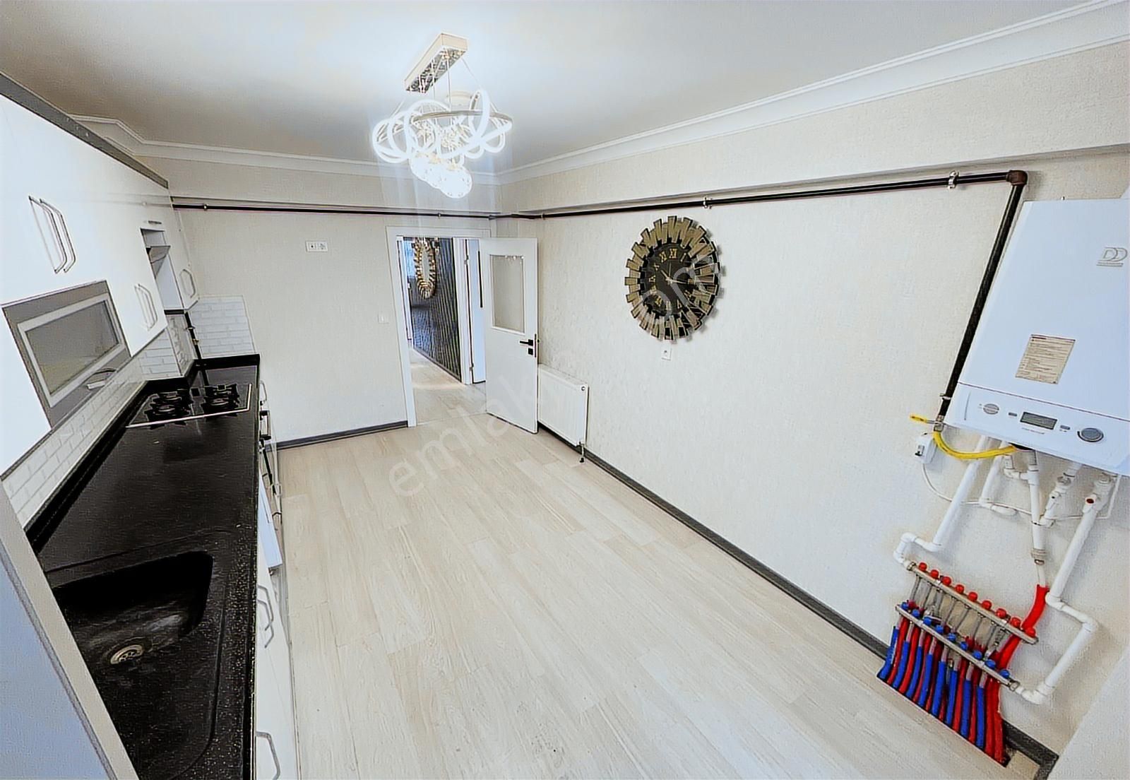 Karakaya Da Orta Katta Asansörlü Hemen Oturuma Uygun Daire - Görsel 11