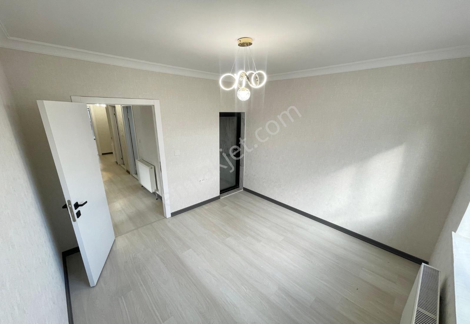 Karakaya Da Orta Katta Asansörlü Hemen Oturuma Uygun Daire - Görsel 10