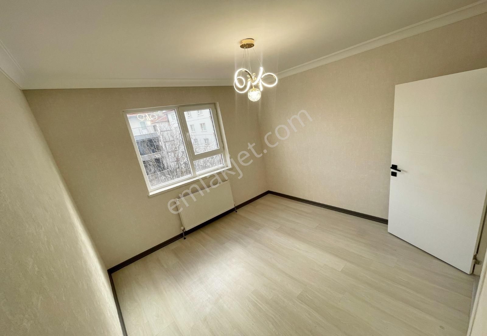 Karakaya Da Orta Katta Asansörlü Hemen Oturuma Uygun Daire - Görsel 9