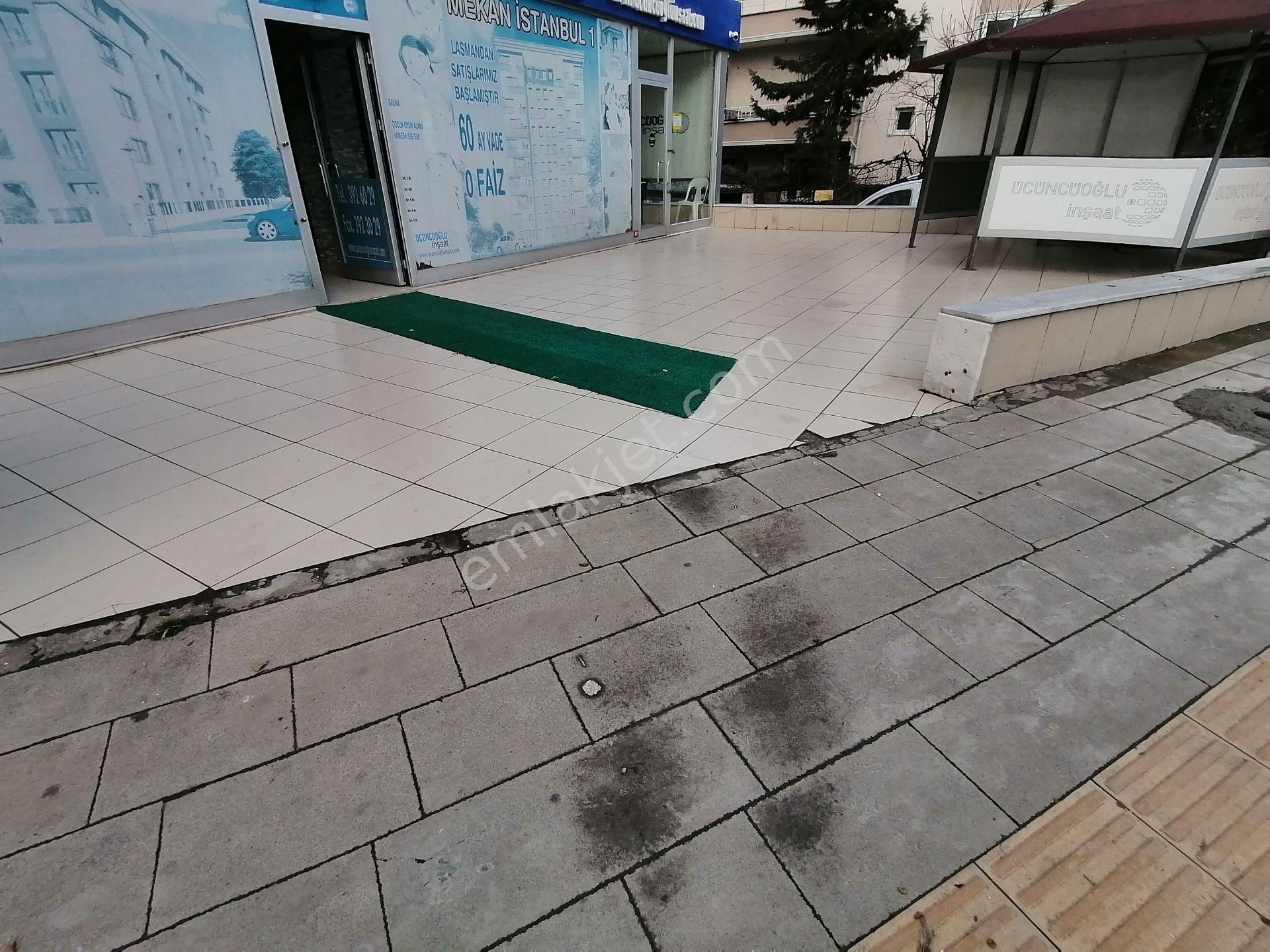 Pendik Esenyalıda Satılık Ana Cadde Üstü Krediye Uygun 280m2 Dükkan - Görsel 3