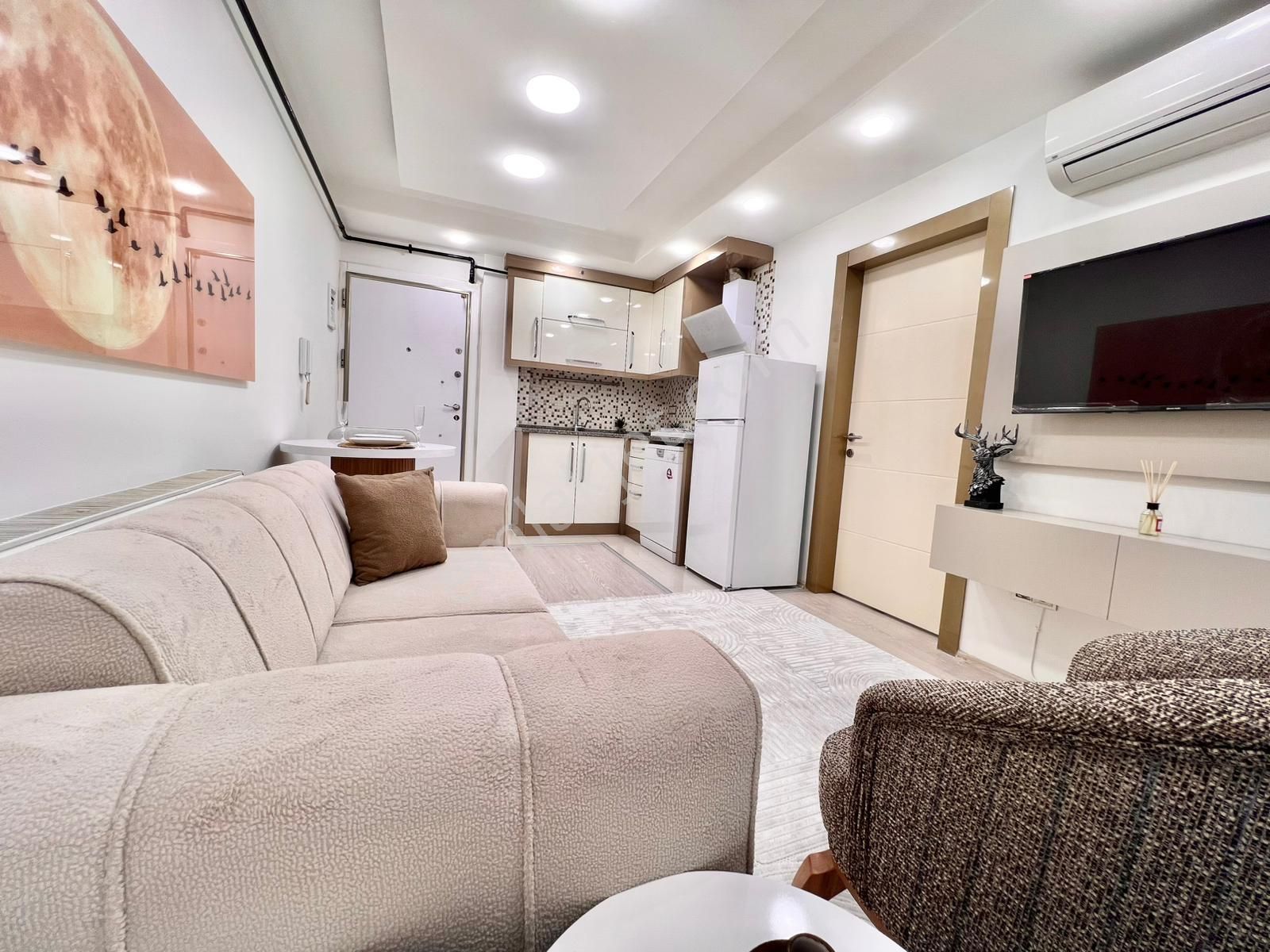 Özmecaz'dan İstiklal'de 1+1 50m2 Balkonlu Full Eşyalı Lüks Apart - Görsel 2