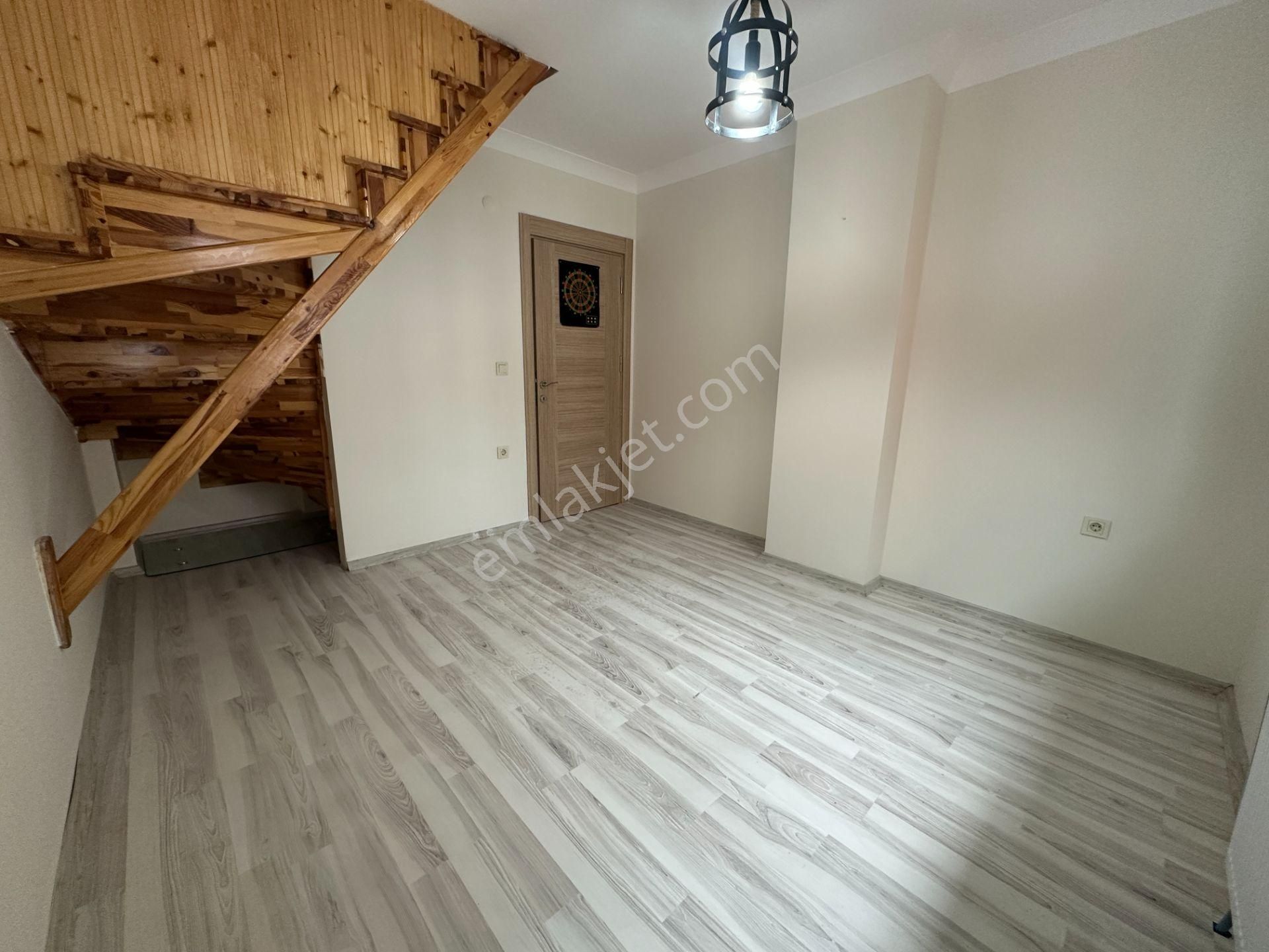 Sultanbeyli Hamidiye Mah. 4+1 Dubleks - Kapalı Teraslı Asansörlü - Görsel 15