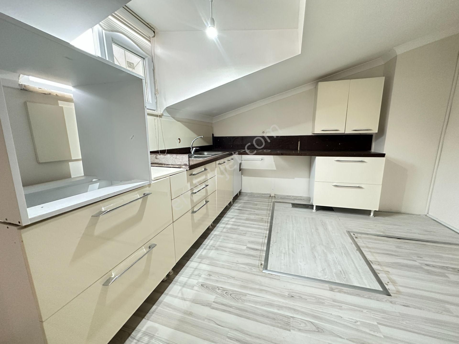 Sultanbeyli Hamidiye Mah. 4+1 Dubleks - Kapalı Teraslı Asansörlü - Görsel 12