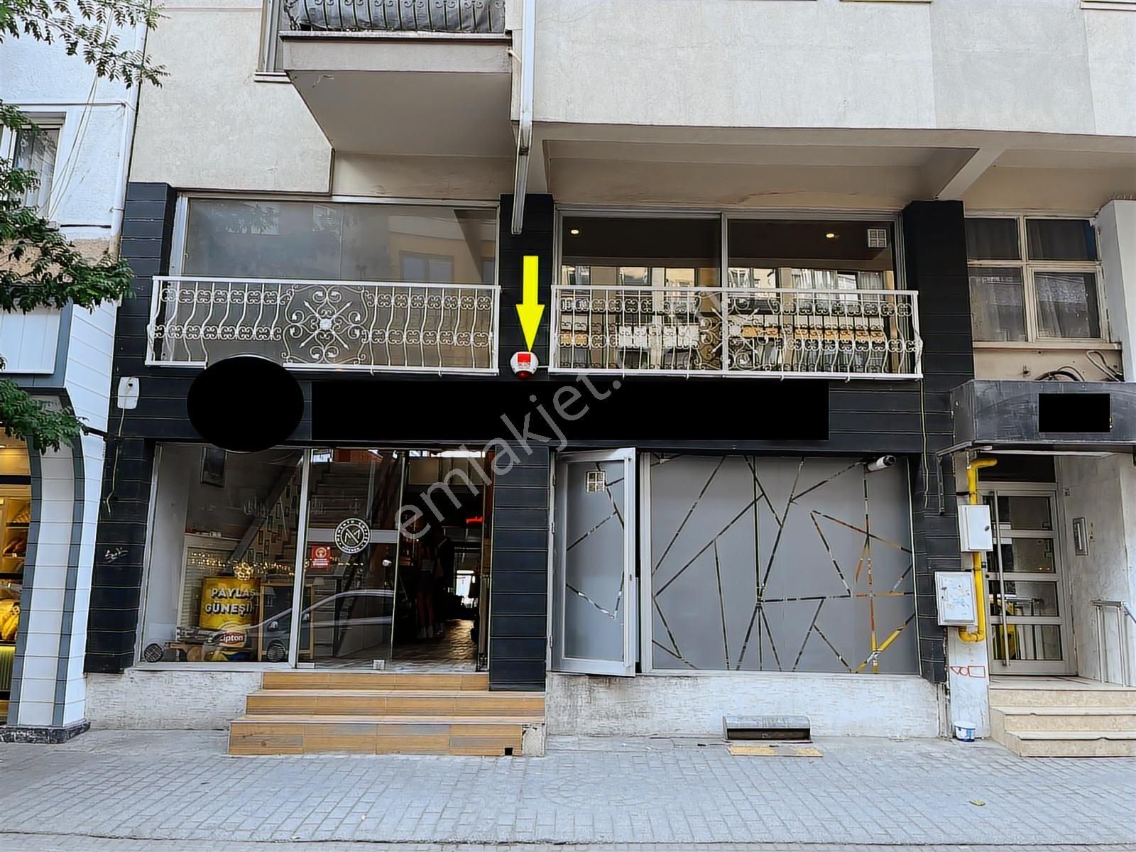 Bess'den Atatürk Cad. Ve Porsuk Nehri Cepheli Satılık İşyeri