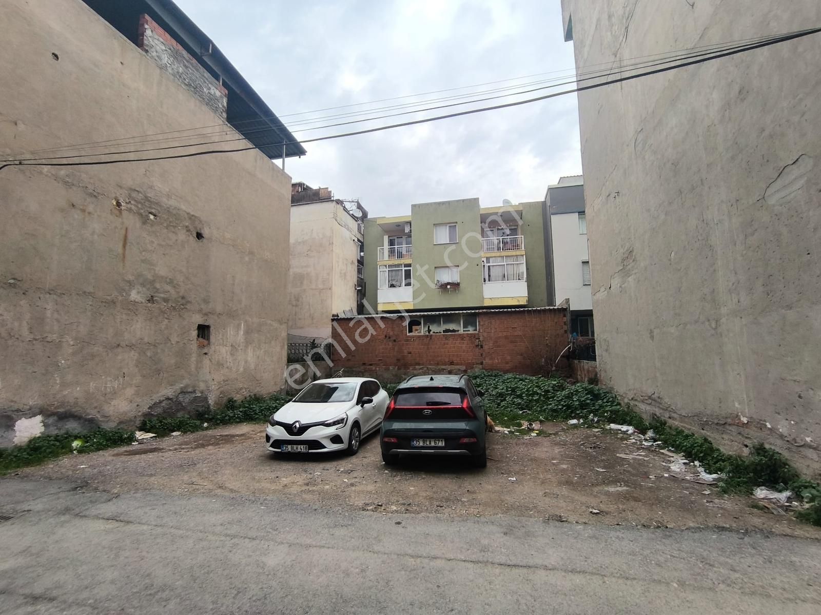 Bayraklı Postacılar 175 M2 Muhteşem Konumda Satılık Fırsat Arsa