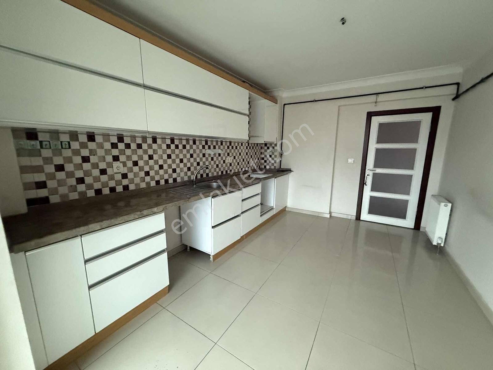 Ayvalı Cumartesi Pazarı Yakını Site İçerisinde Güney Cephe 3+1 - Görsel 16