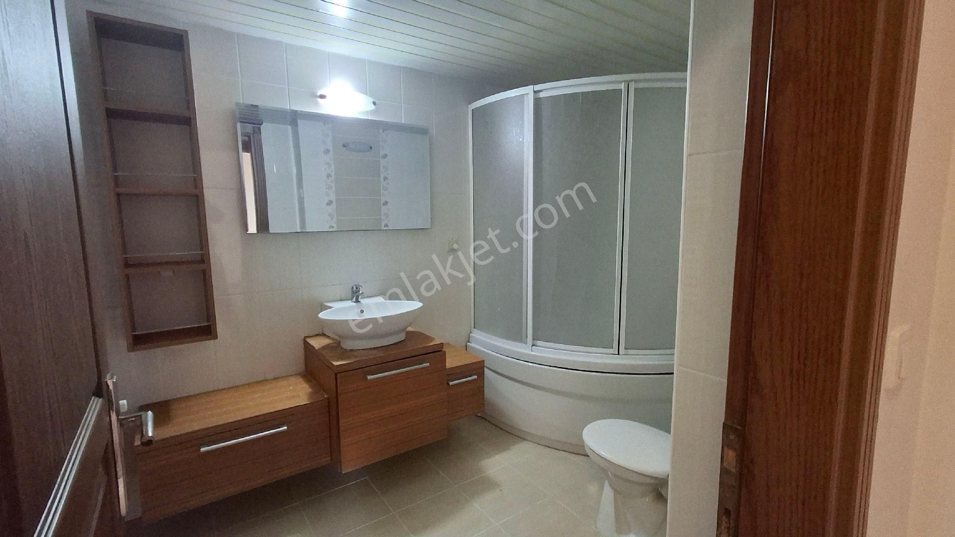 Ruh Sağlığı Karşı Bulvarı Üzerinde**kapalı Mutfak**genç**geniş** - Görsel 17