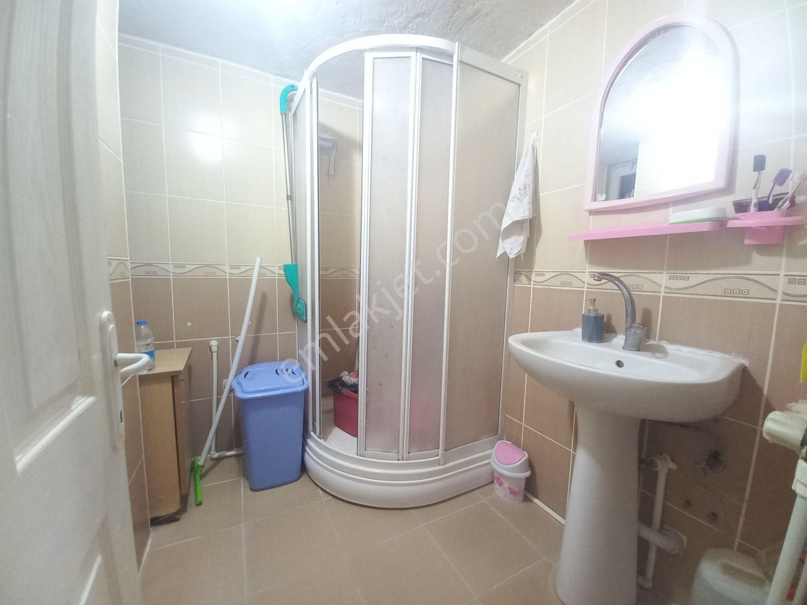 Reşadiye Mahallesinde Satılık Geniş Ve Temiz 3+1 Daire - Görsel 21