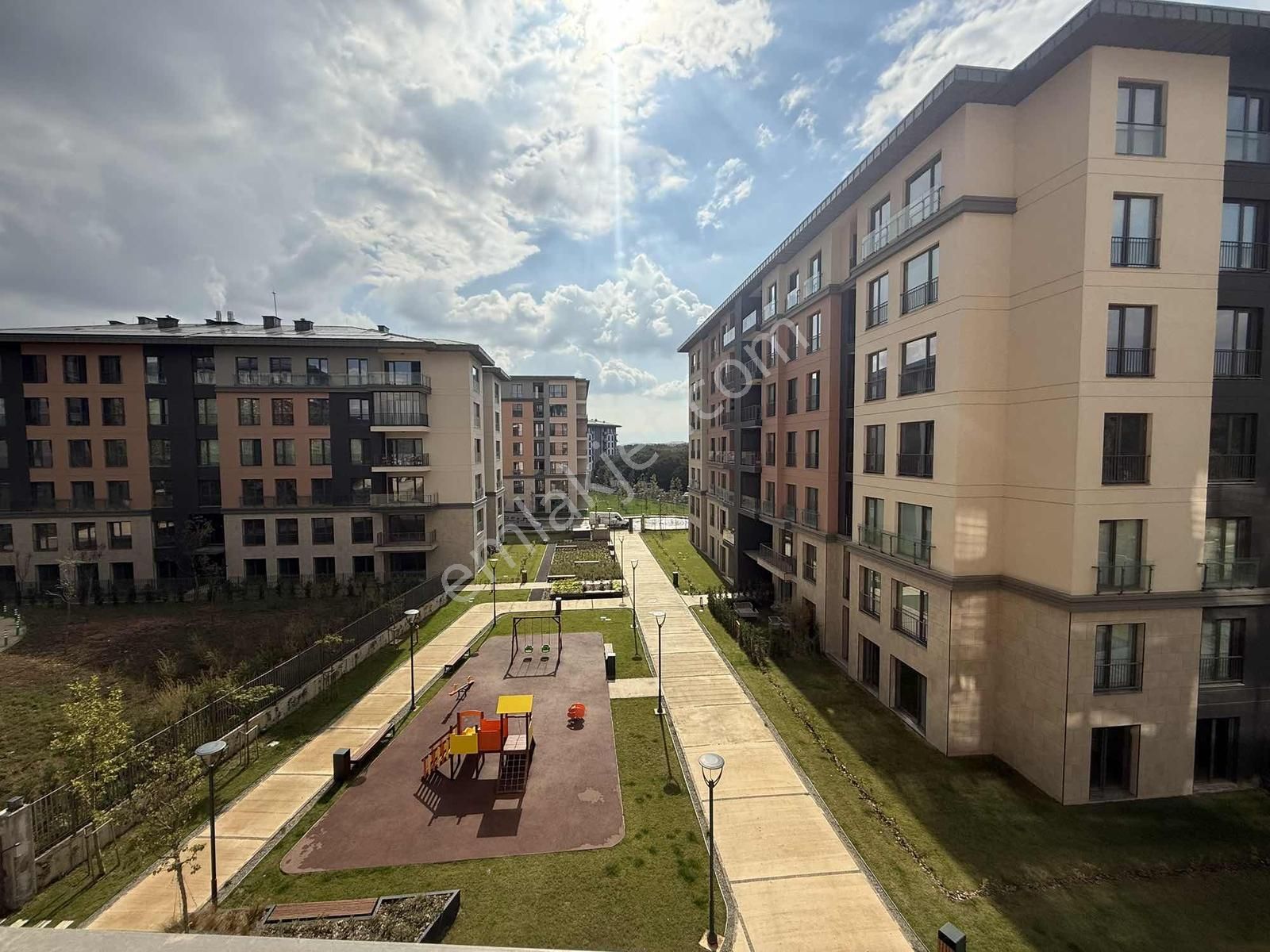 Emlak Konut Çınarköy / Peyzaj Mnz / Güney Cephe / Satılık 3+1 - Görsel 9