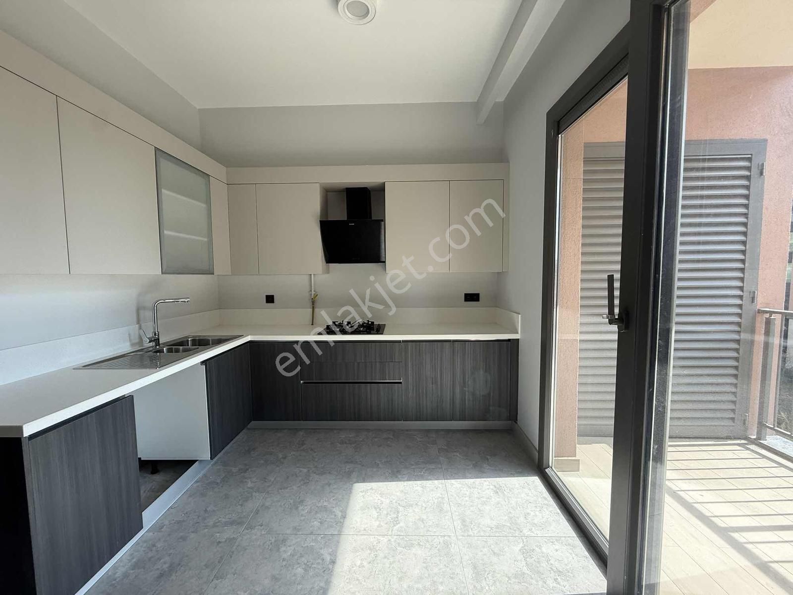 Emlak Konut Çınarköy / Peyzaj Mnz / Güney Cephe / Satılık 3+1 - Görsel 29