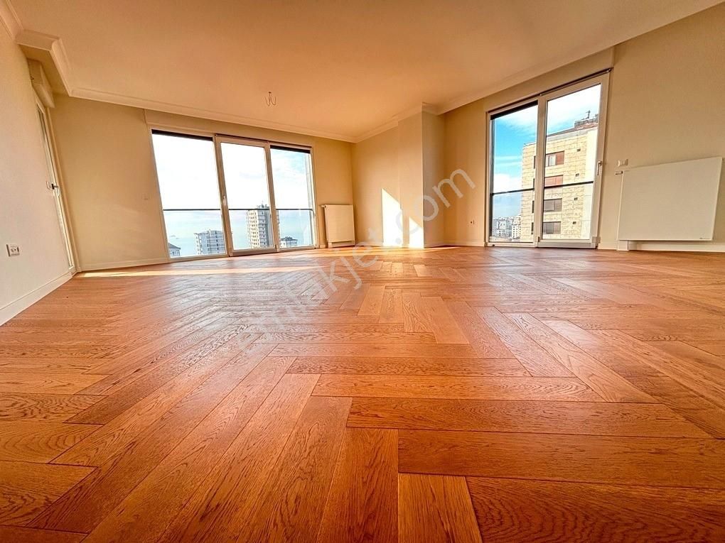 Utkudan Caddebostanda Deniz Manzaralı Bağdata Yakın Satılık 3+1