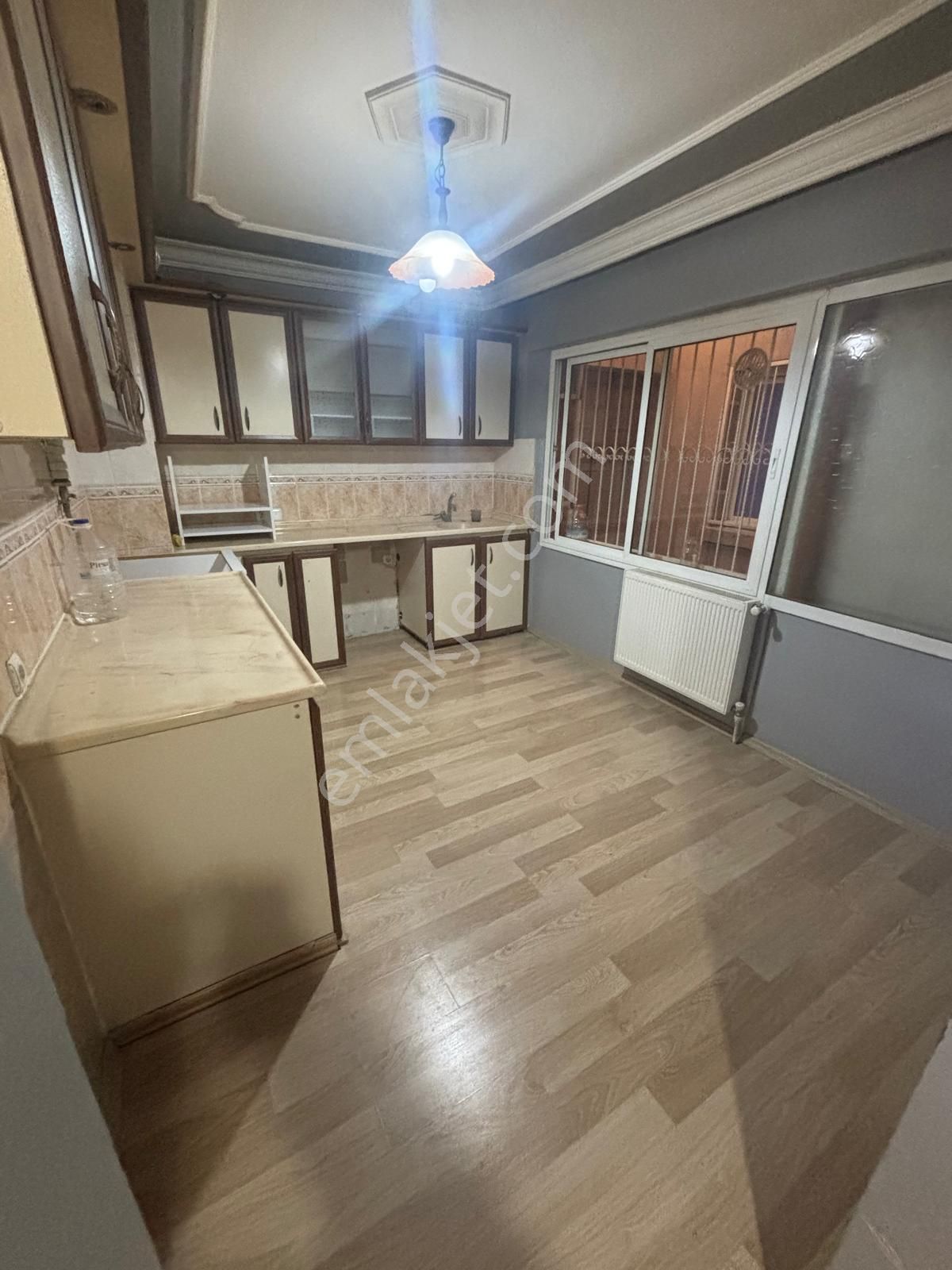 Hastahane Yanı Polat Cd. Bakımlı D.gazlı 160m² 4+1 - Görsel 3