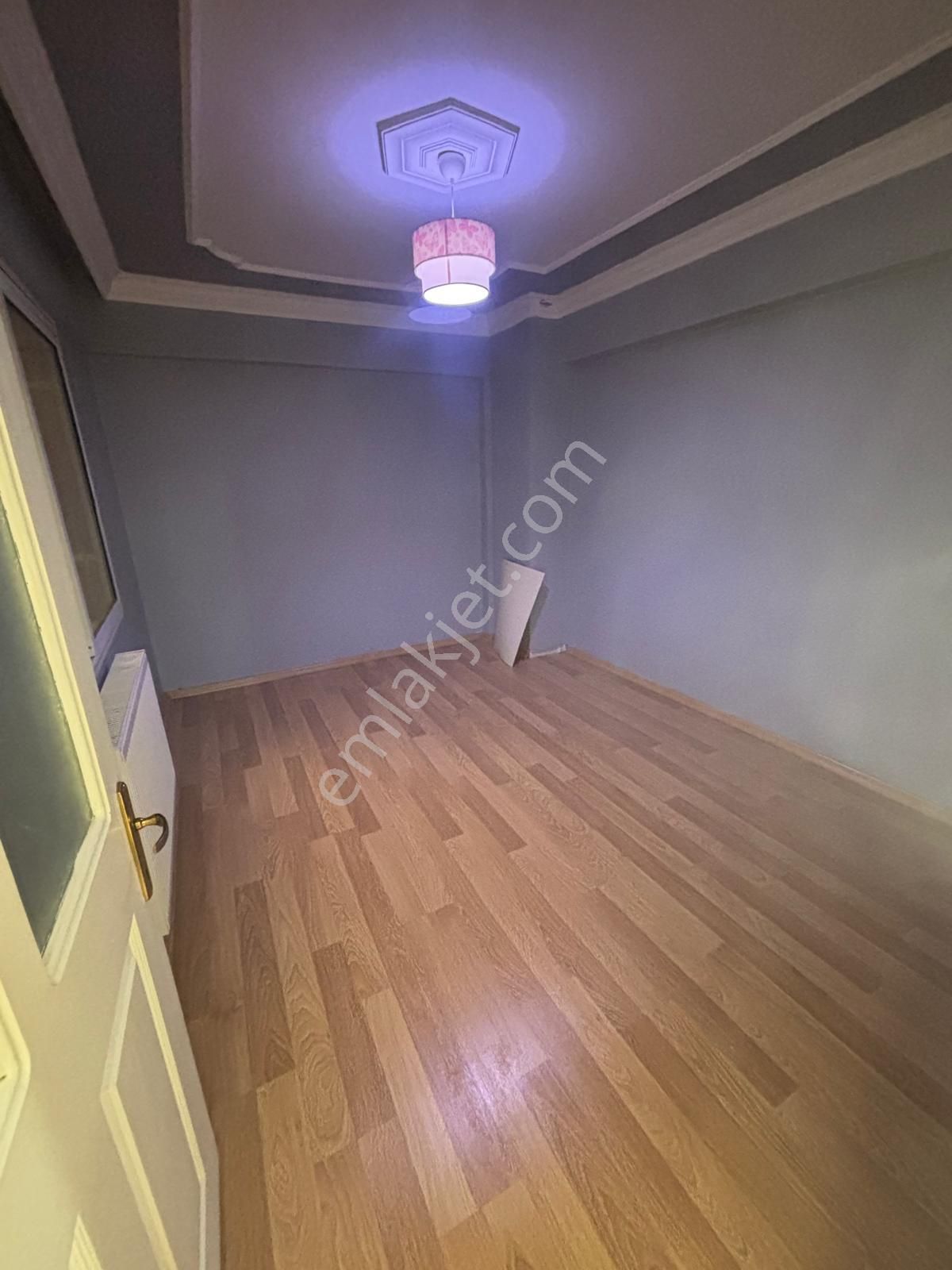 Hastahane Yanı Polat Cd. Bakımlı D.gazlı 160m² 4+1 - Görsel 10