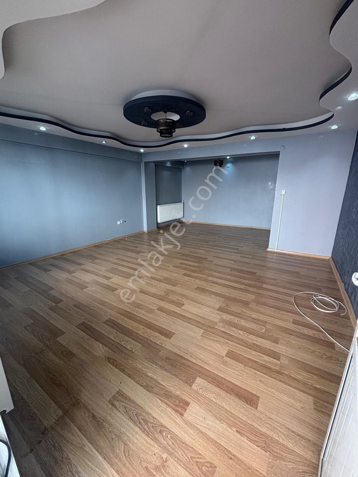 Hastahane Yanı Polat Cd. Bakımlı D.gazlı 160m² 4+1 - Görsel 30